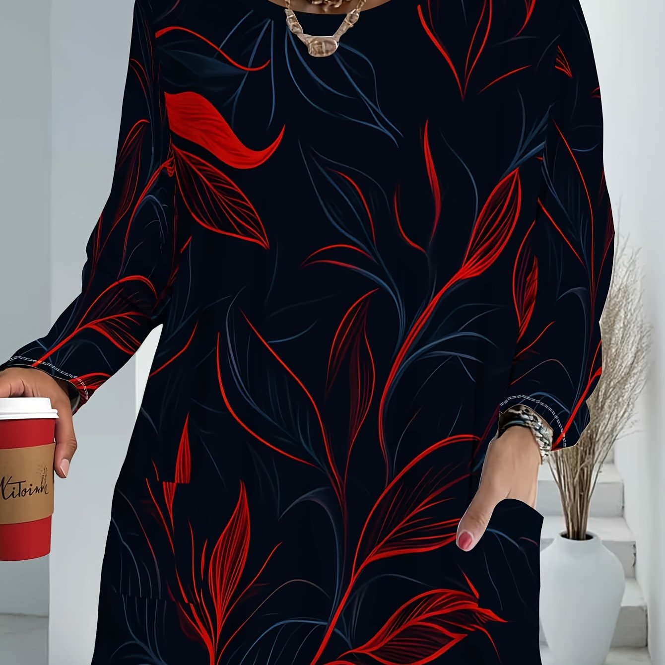 TEMU Plus Size - Plus Size - Literary Retro Style Navy Red Thread Plant Print Long Sleeve Plus Size Women's T-shirt, Double Pocket Round Neck Niche
