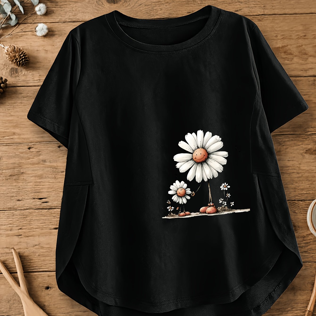 TEMU Women's Trendy Round Neck Casual T-shirt, Cute Hand-painted Style Cartoon Smiling Daisy Print, Loose Asymmetrical Hem Side Slit Summer Top, Soft
