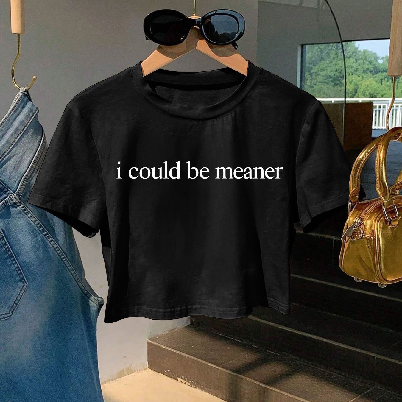 TEMU de Crop Top, Style Minimaliste, T-shirt Court à Manches Courtes et Col Ras du Cou avec "I Meaner" Imprimée