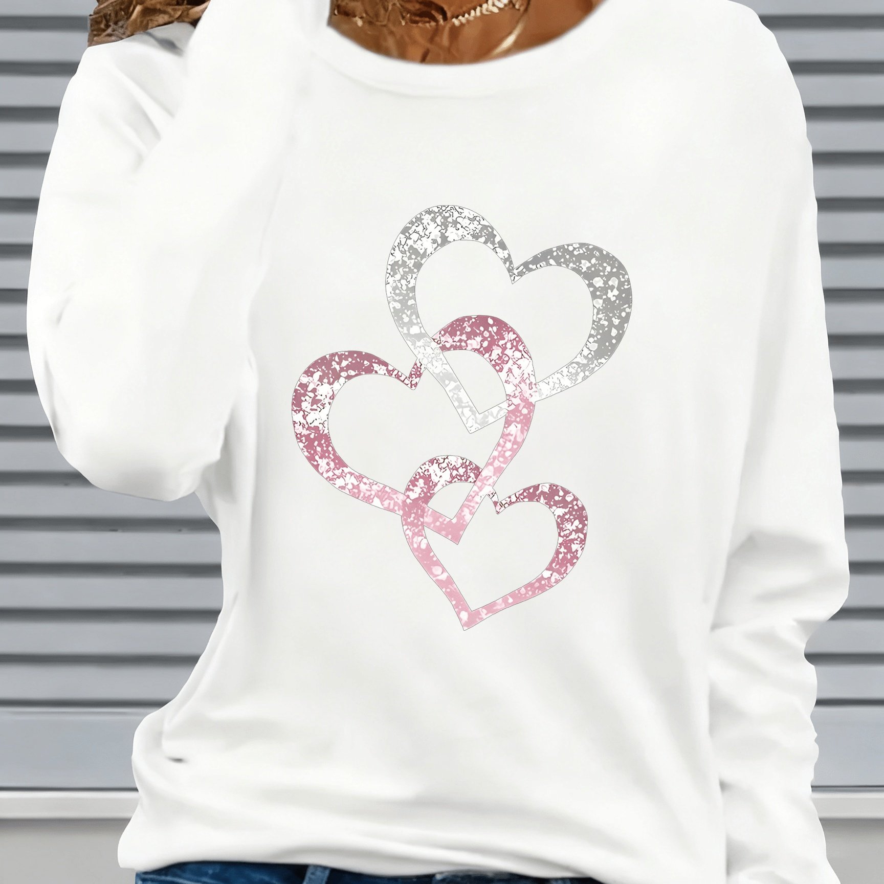 TEMU T-shirt Femme Saint-Valentin Imprimé Cœur - Haut à Manches Longues Col Rond Design Cœur Pailleté, Blanc avec Accents Roses, Coupe pour Vêtements