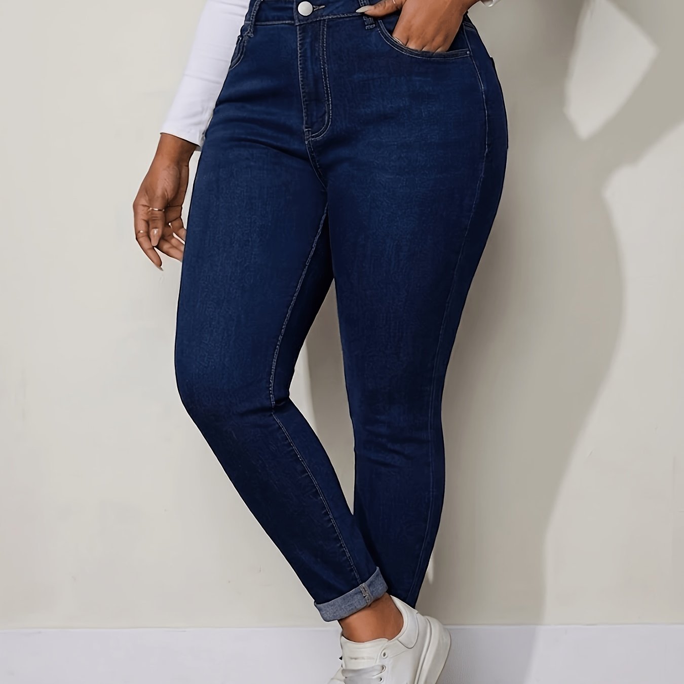 Spring And Autumn Plus Size Elegant Fashion Jeans, Washed Light Stretch Denim Pants, Suitable For Spring, Summer, And Autumn Fashion With Rolled Hem And Solid Button Jeans