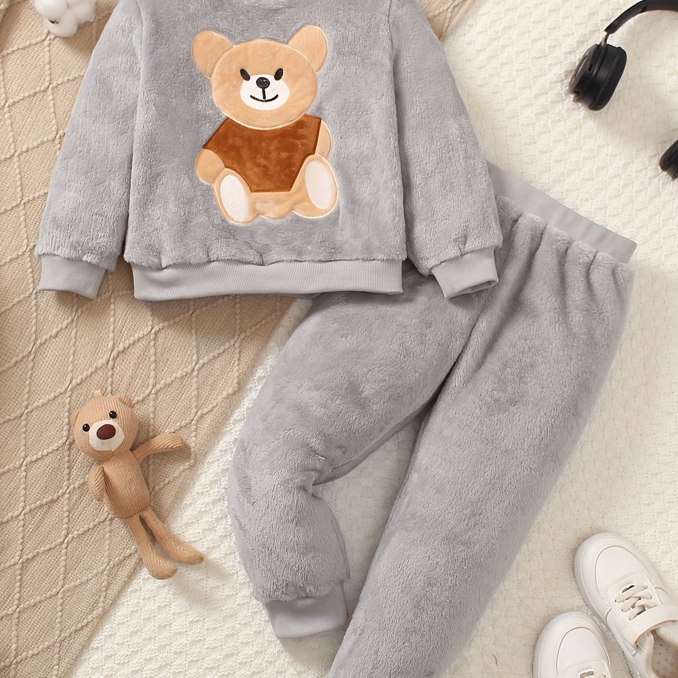 Boys' Bear Embroidery Print Long Sleeve Plush Autumn And Winter Suit For Boys