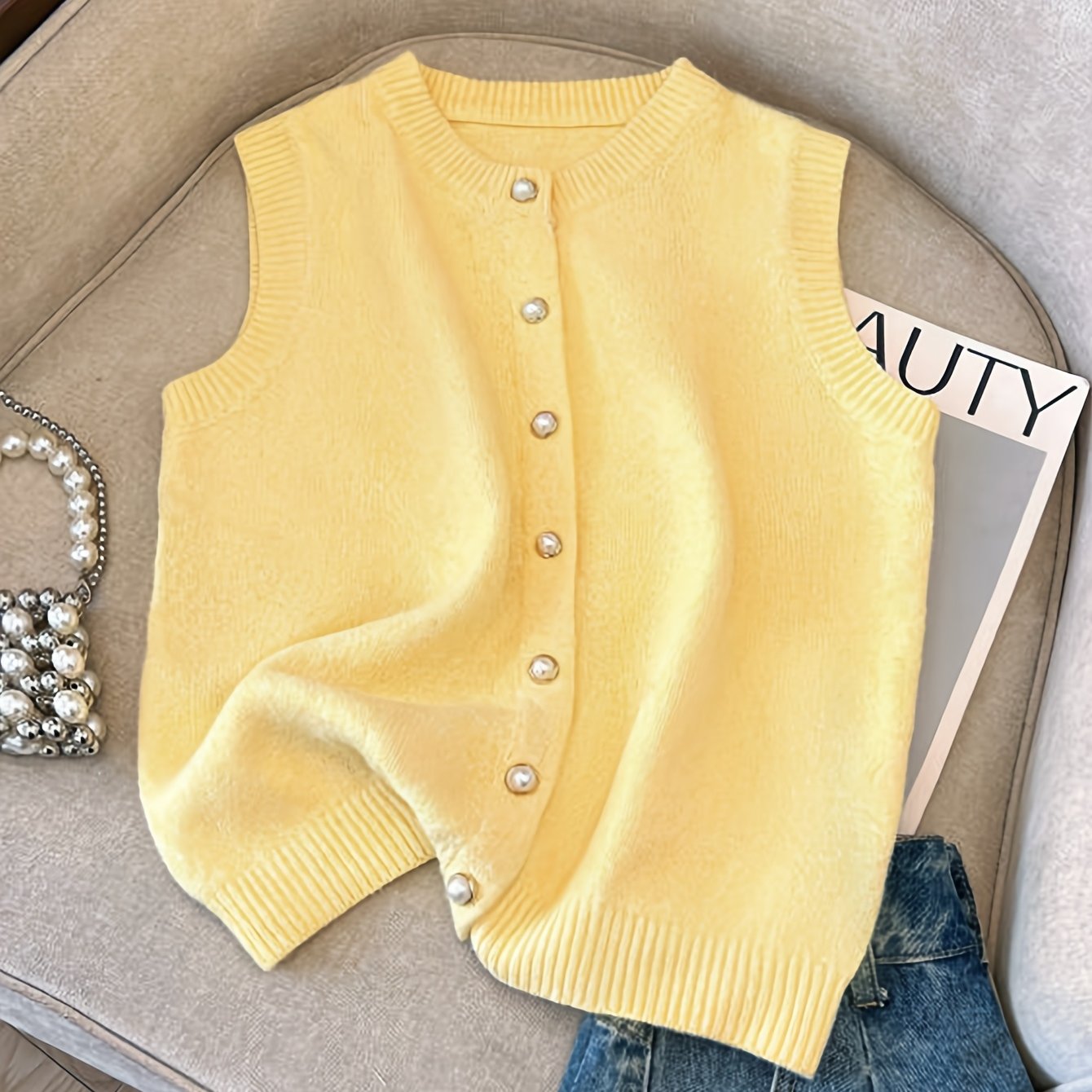 Women's Round Neck Pullover Sweater Ribbed Sleeveless Vest Pearl Button Casual Elegant Summer Style