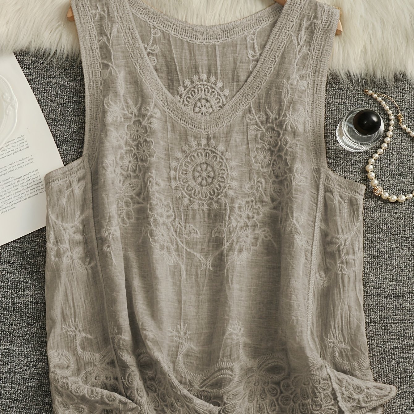 Image of 2026 Autumn/winter Embroidered Vintage Distressed Style Sleeveless Vest With Embroidered Floral Pattern, A Relaxed And Comfortable Top With A Round Neck, Versatile, Elegant, Simple, And New