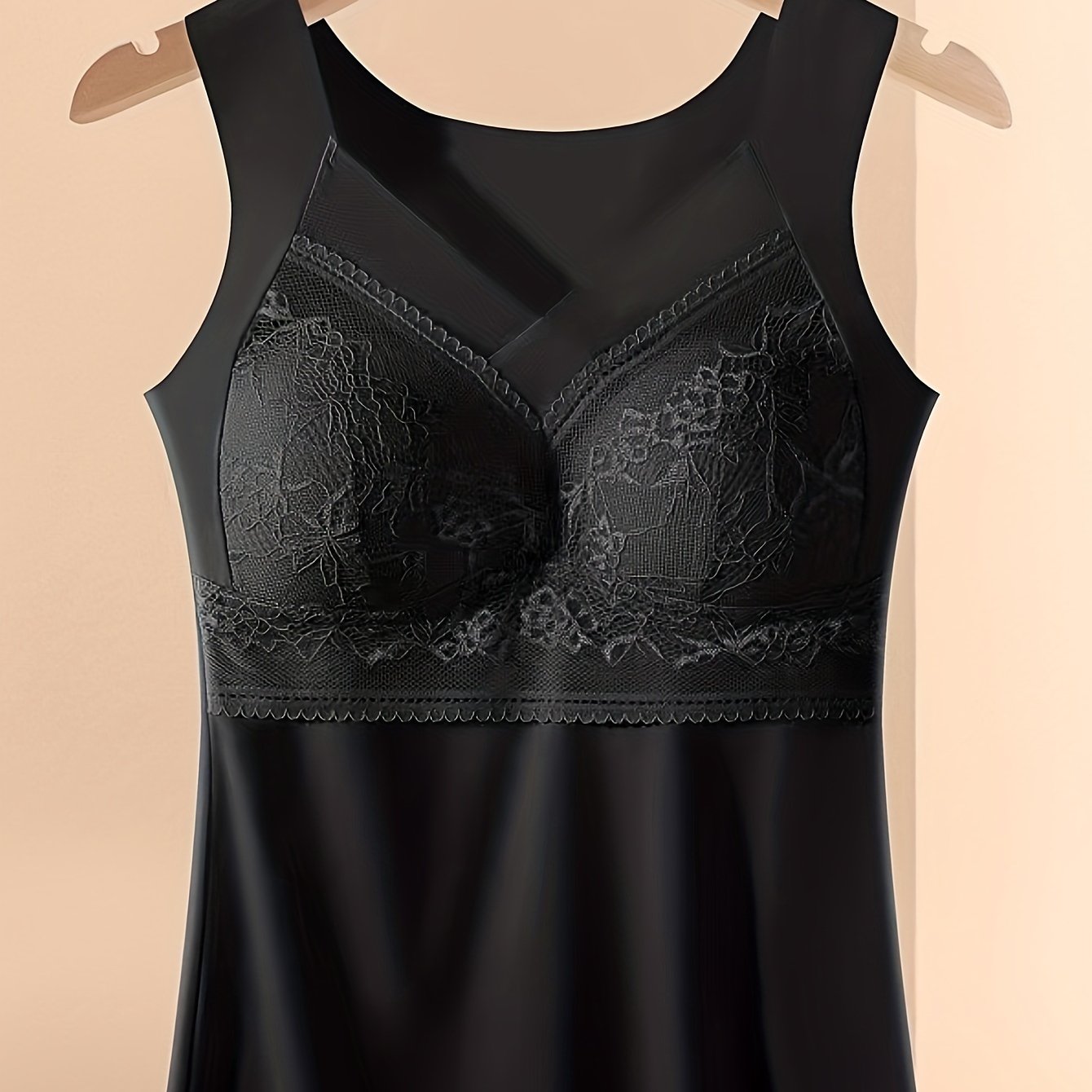Image of Women's Thin Tank Top With Built-in Padded Bra, Breathable Cooling Effect, Backless Lace Tank Top Bra