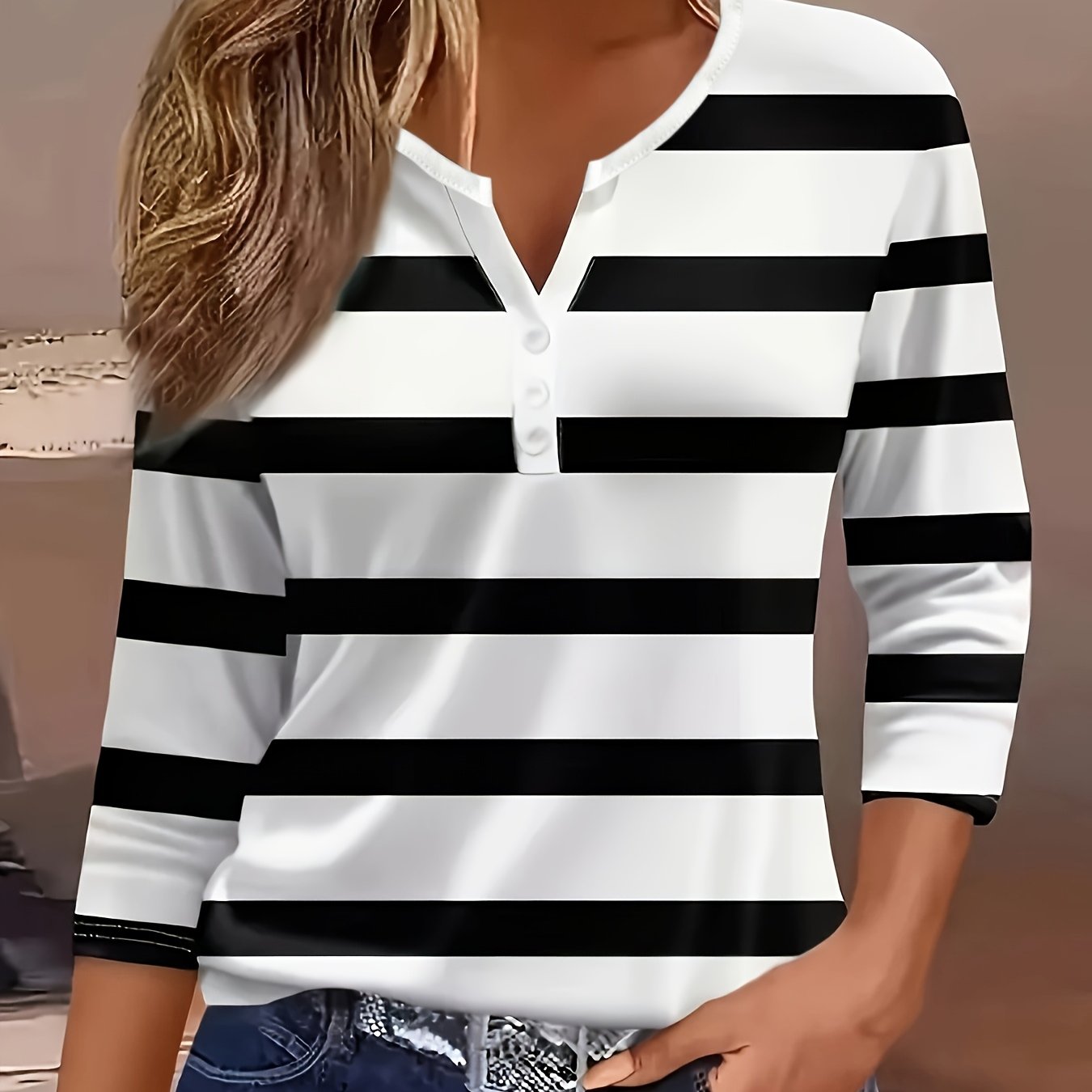 E-shop Damen-Mode-Neuheit Frühling/Sommer, lässiges Oberteil-Basis-T-Shirt mit Streifendruck, V-Ausschnitt, Knopfleiste, Dreiviertelärmeln lockerer