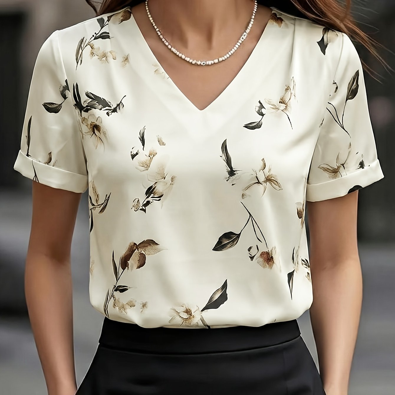 TEMU Chemise en Satin pour Femme, Haut à Manches Courtes et Col en V avec Imprimé Floral Encre, Blouse Élégante et Professionnelle à Design Drapé,