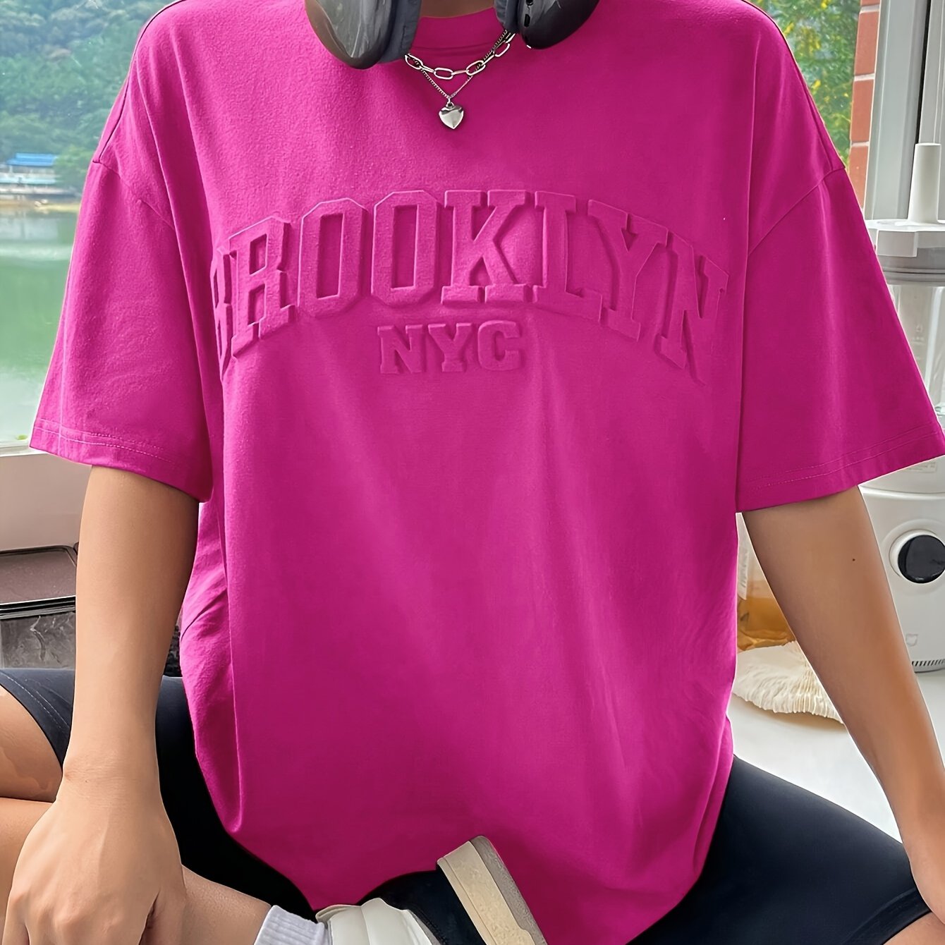 E-shop Western Fashion Trendiges 3D Konkav-Konvex Buchstaben Rundhals Top Sportliches T-Shirt