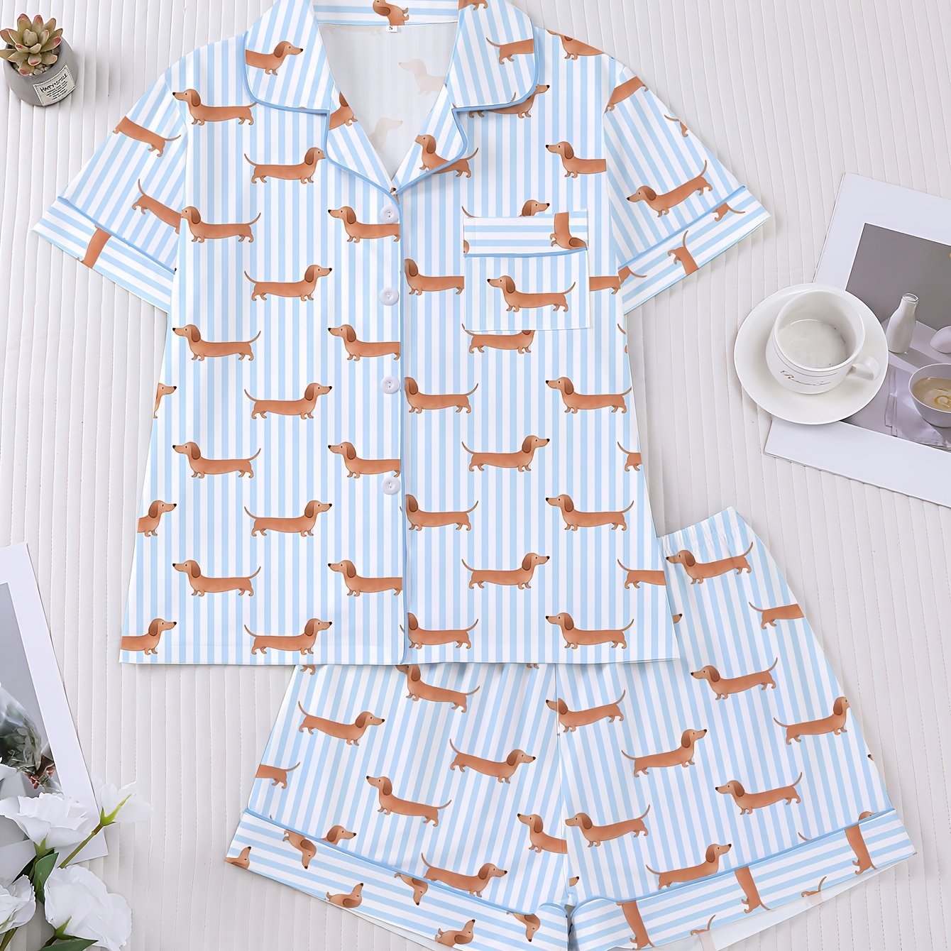 TEMU Pyjama 2 pièces pour femme, nouveau printemps-été, rayé bleu et blanc avec imprimé teckel, à , boutons, manches courtes et short, vêtements de