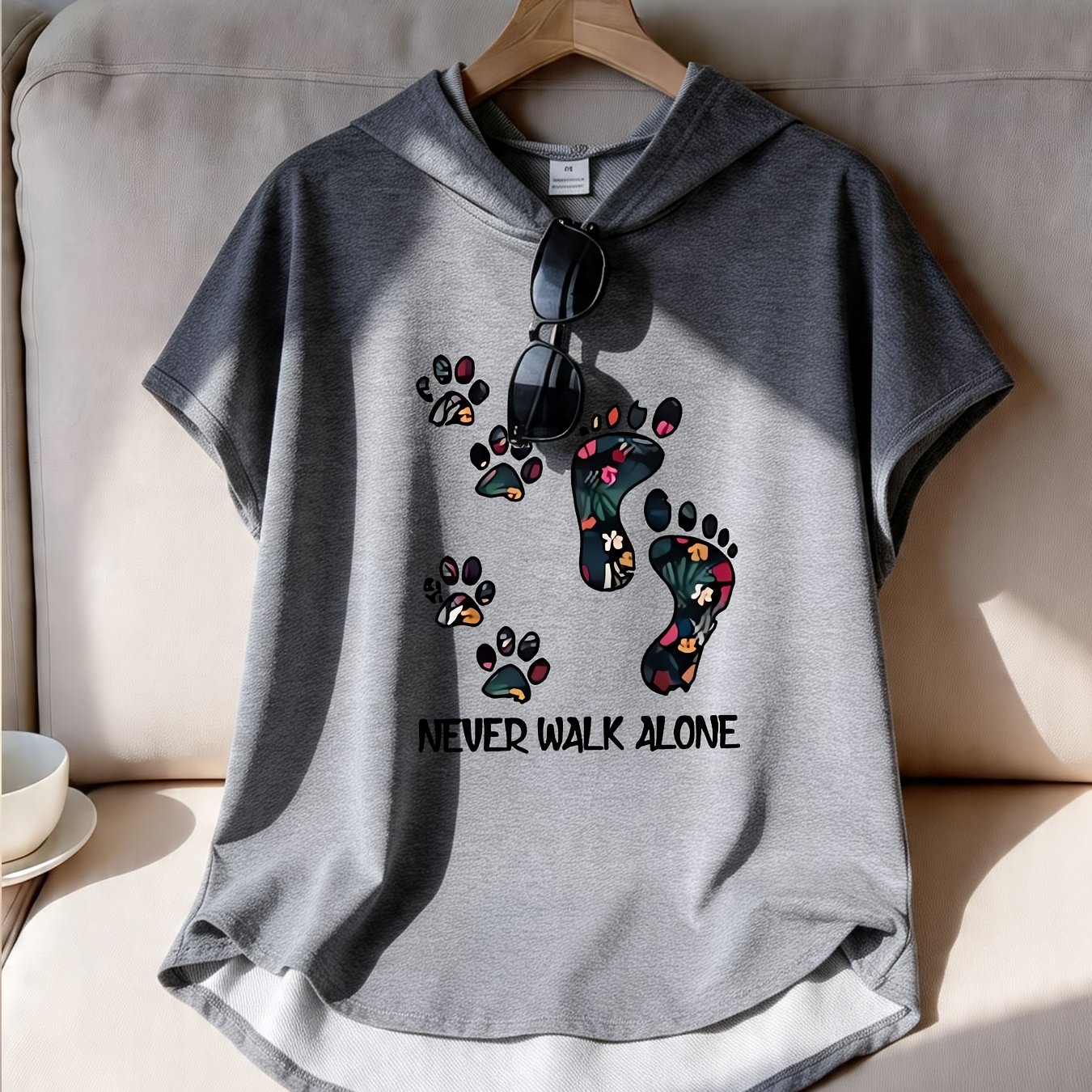 TEMU One-piece Fashion Women's Letter Footprint Pattern Hooded Batwing Sleeve Vest