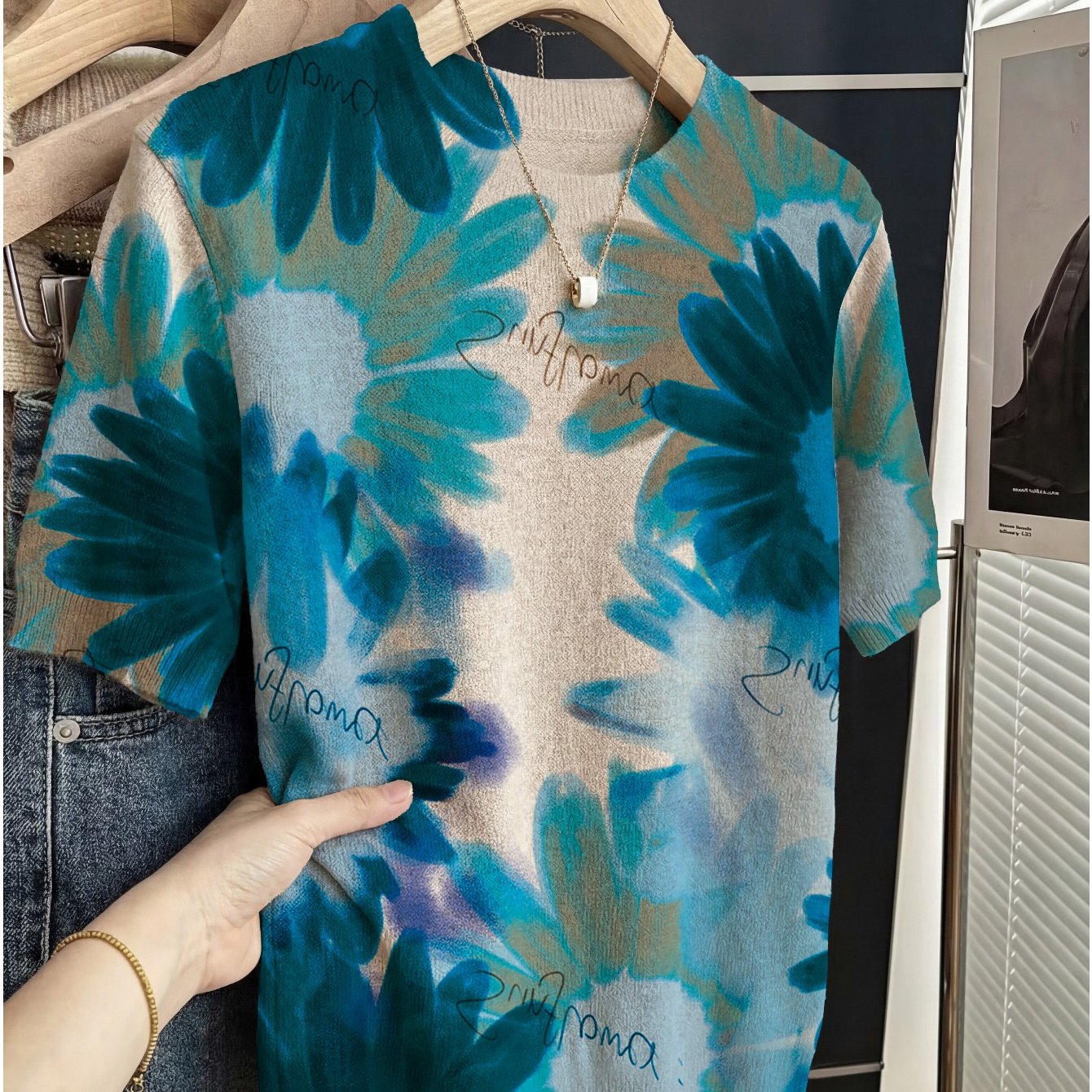 TEMU Women's Lightweight Short-sleeve Summer Printed Sweater - Elegant Crew Neck Sweater, Comfortable Layering Piece For Autumn/winter, Casual Wear,