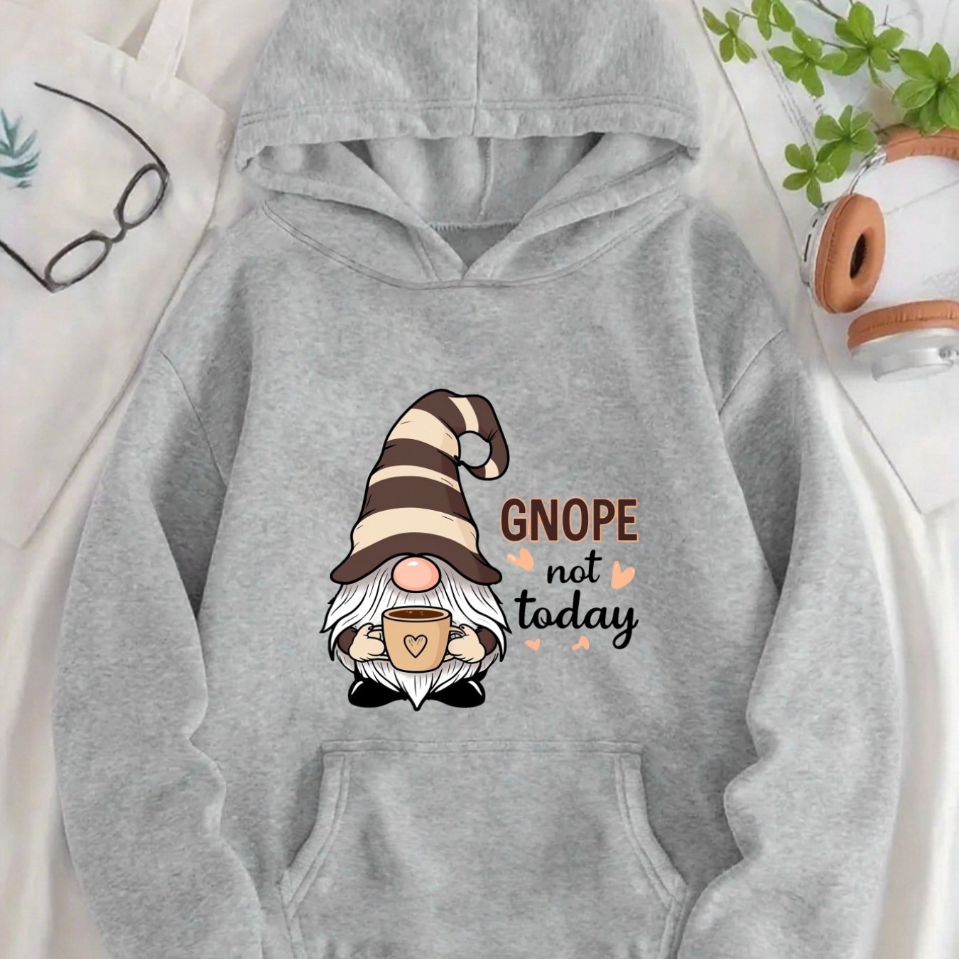 TEMU à capuche avec motif de gnome de dessin animé, tenant une tasse à café, est plein d'humour. Sweat à capuche en polaire pour femme avec motif
