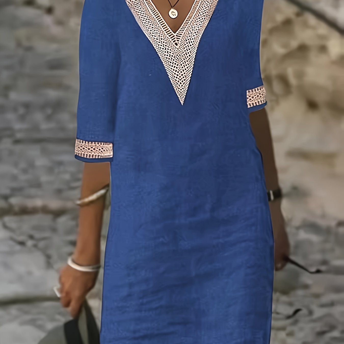 Image of Women's Lace V-neck Dress With 3/4 Sleeves, A Bohemian-style Knee-length Straight Dress Perfect For Summer Beach Vacations