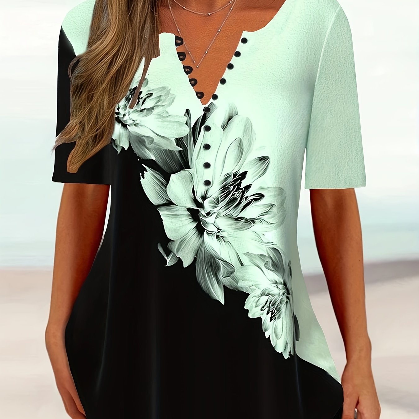 Plus Size, Plus Size Casual Elegant Top, Women's Plus Size Floral Print Button Short Sleeve V-neck Top