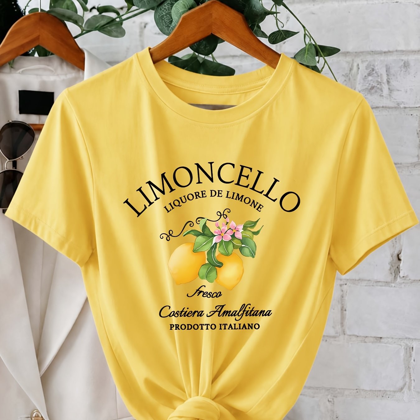 Image of New 2026 Spring/summer Collection: Italian Amalfi -shirt, Crew Neck With Fruit And Letter Print, Fashionable Cool Short Sleeve Summer Casual Tee