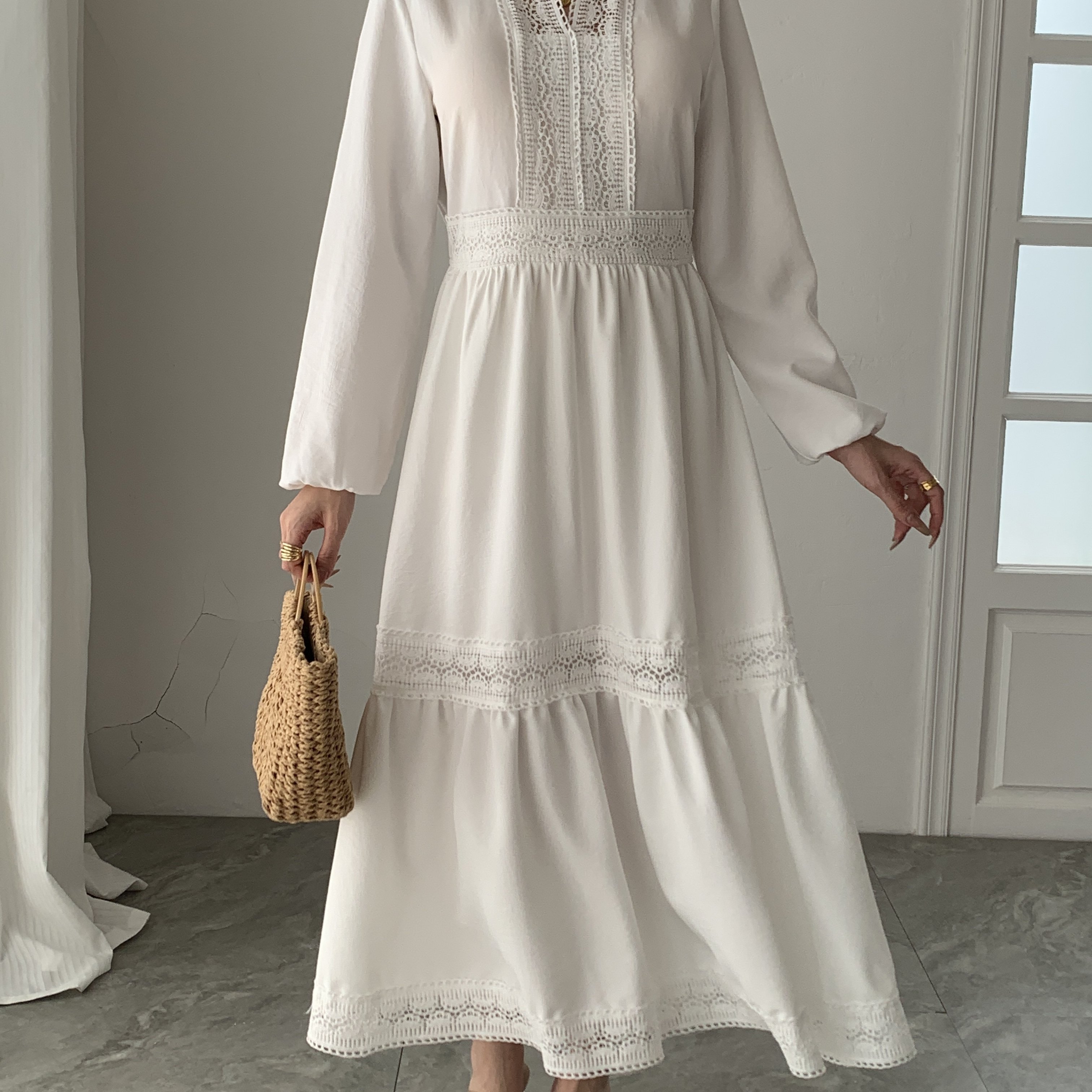 Spring/autumn New Elegant High-neck High-waist Hollow Lace Lantern Sleeve Dress