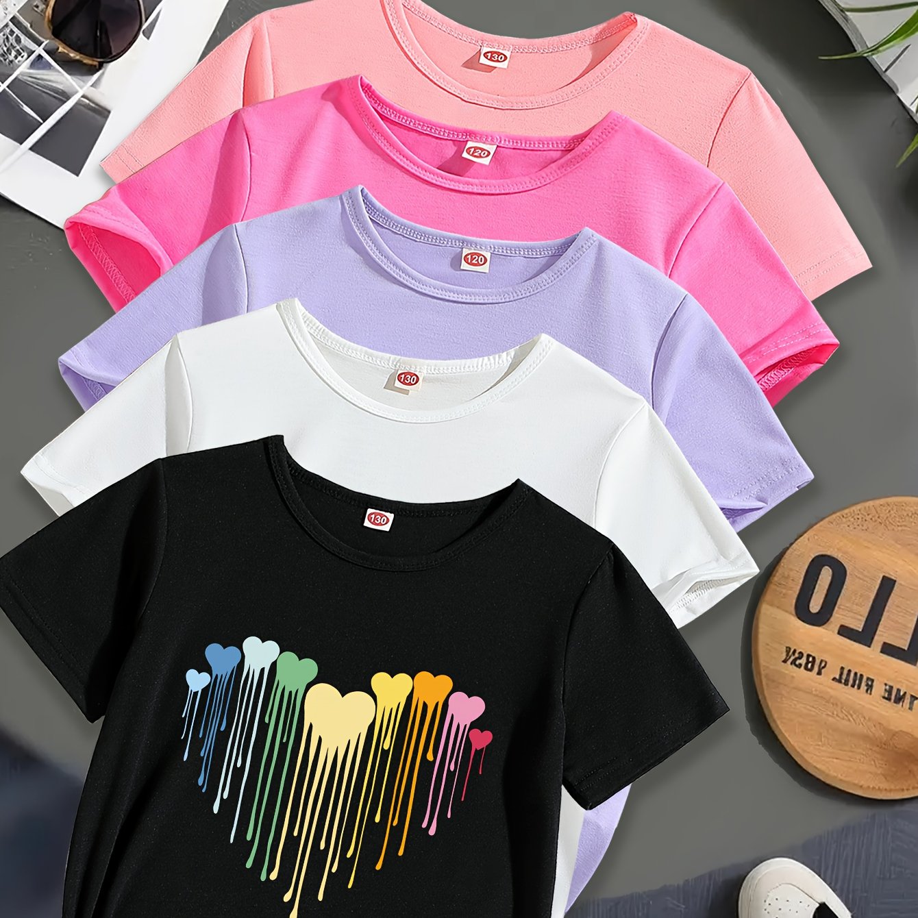 Image of A Set Of 5 Short-sleeve T-shirts For Girls Featuring A Stylish, Minimalist, And Casual Design With Elastic And Trendy Heart-shaped Prints