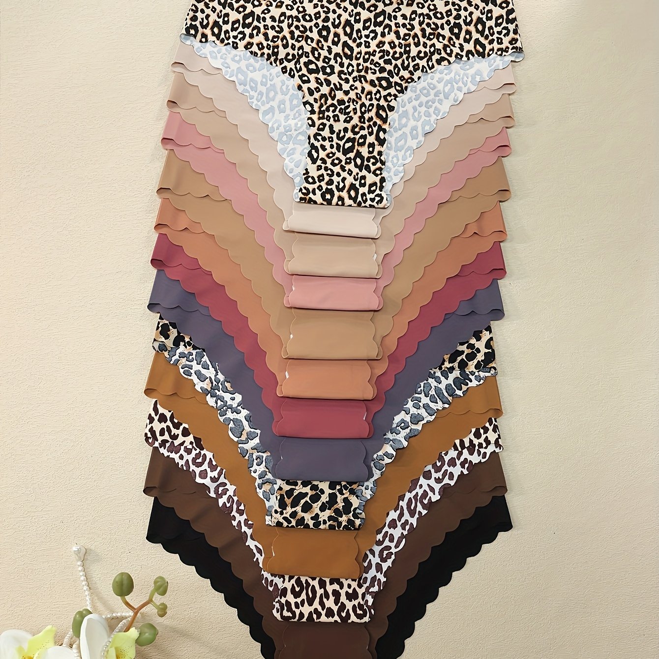 Image of 13-pack Women's Leopard Print Seamless Lace Panties, Breathable Comfortable Easy Sexy Semi-panty Women' Underwear