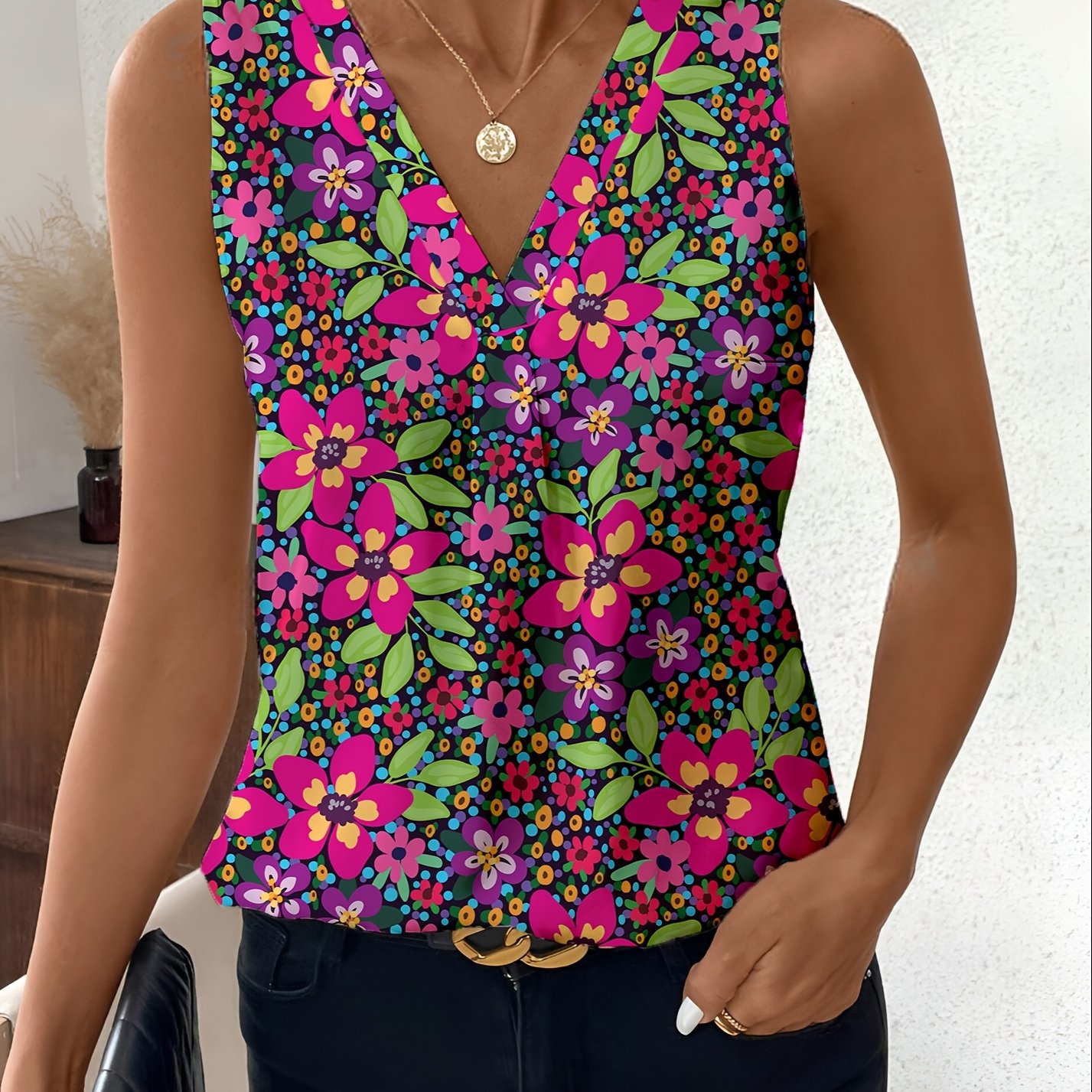 Image of Plus Size, Vibrant Floral Print, Elegant Plus-size Summer Women's Tank Top, Geometric Stretch V-neck Top, Comfortable And -size Women's Tank Top