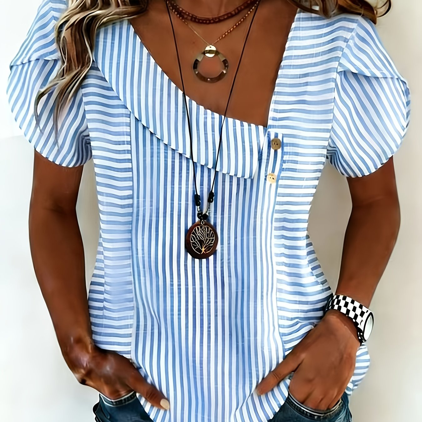 E-shop Damen gestreiftes Oberteil mit Blütenblatt-Ärmeln, asymmetrischer Ausschnitt, lässiges Frühling/Sommer-Shirt