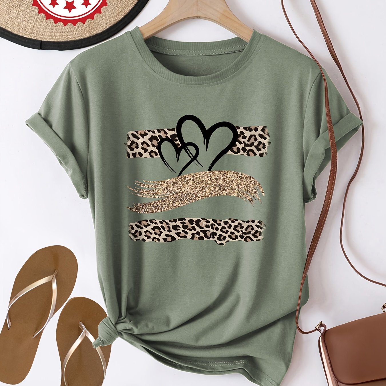 Short-sleeved Round-neck T-shirt With Leopard Print Heart Pattern