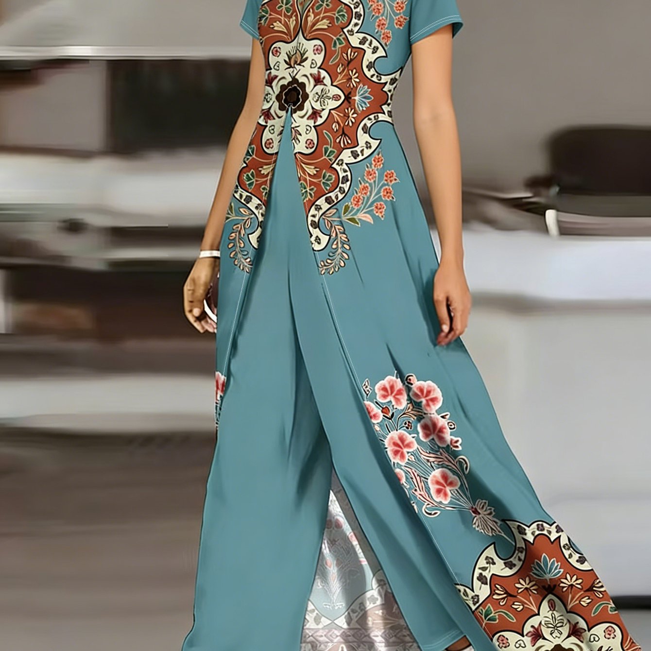 Image of Plus Size - Plus Size - Two-piece Set[plus Size] Vacation-ready Vintage Ethnic Peacock Short-sleeve Waist-defining Split Skirt+ Wide-leg Pants Summer Light Luxury Set Plus Size Two-piece Set
