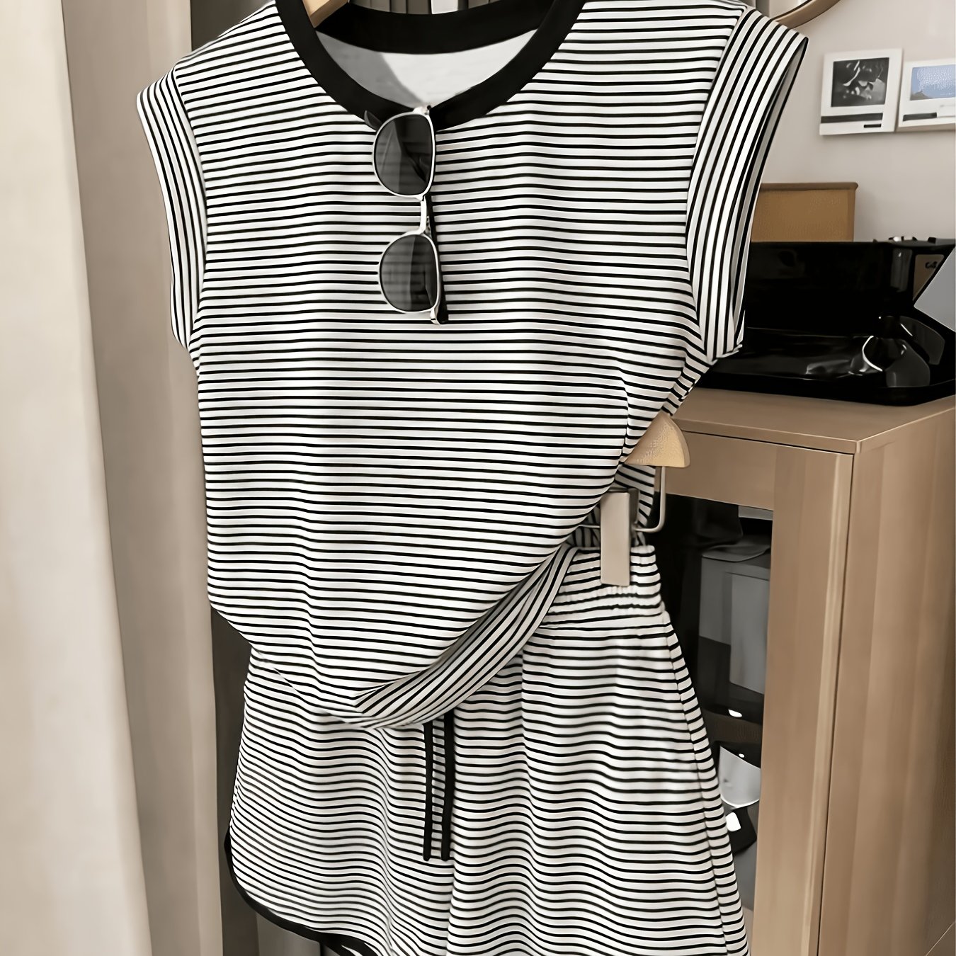 TEMU Black And White Striped Round Neck Sleeveless T-shirt Casual Fashion Two-piece Set, Suitable For Women In Summer, Loose Design, Tummy Control