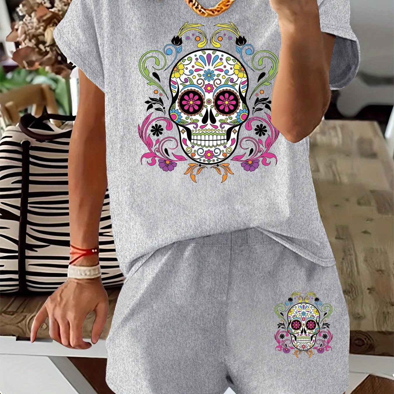 TEMU Women's Casual Homewear Two-piece Set Consisting Of A T-shirt And Shorts, Featuring A Printed Design With A Cropped T-shirt And Curved Hem