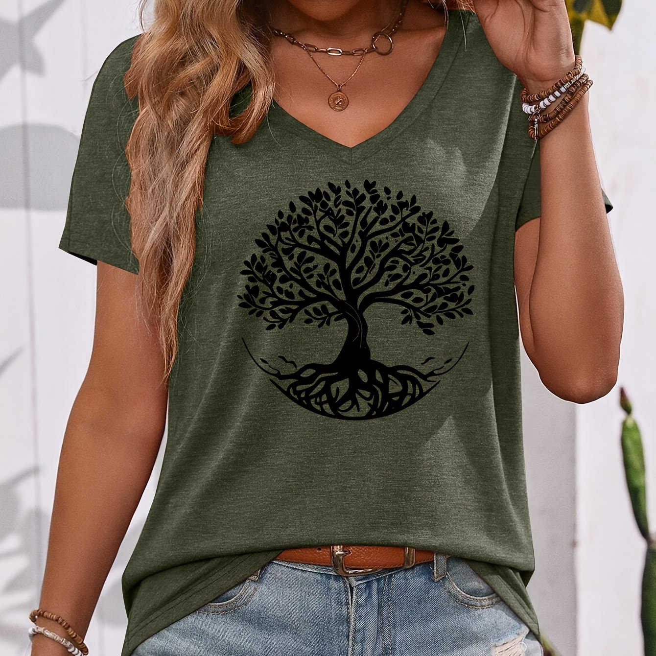 TEMU Black And White Tree Of Print On Colored V-neck Short-sleeve T-shirt, For Everyday Streetwear, Simple And Casual, Suitable For Leisure And S,