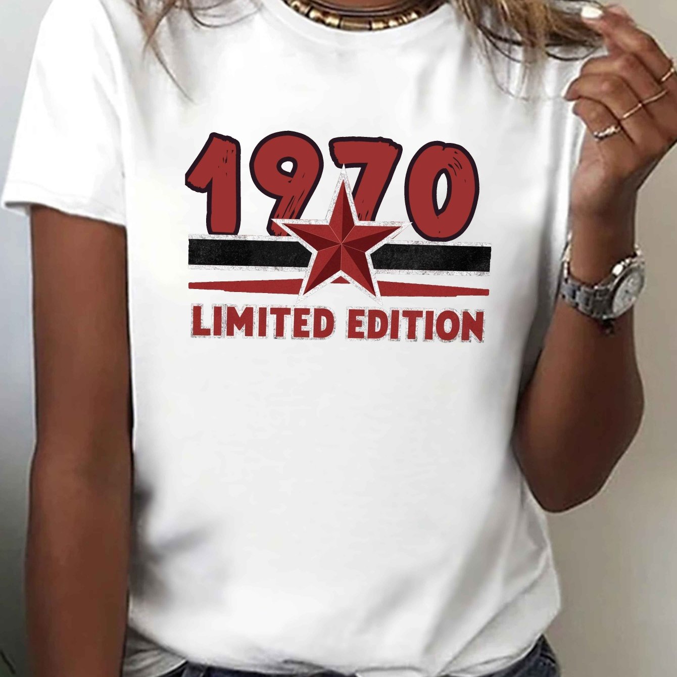 TEMU T-Shirt d' 1970 avec impression, haut décontracté à manches courtes et col rond pour l'été et , vêtements pour femmes