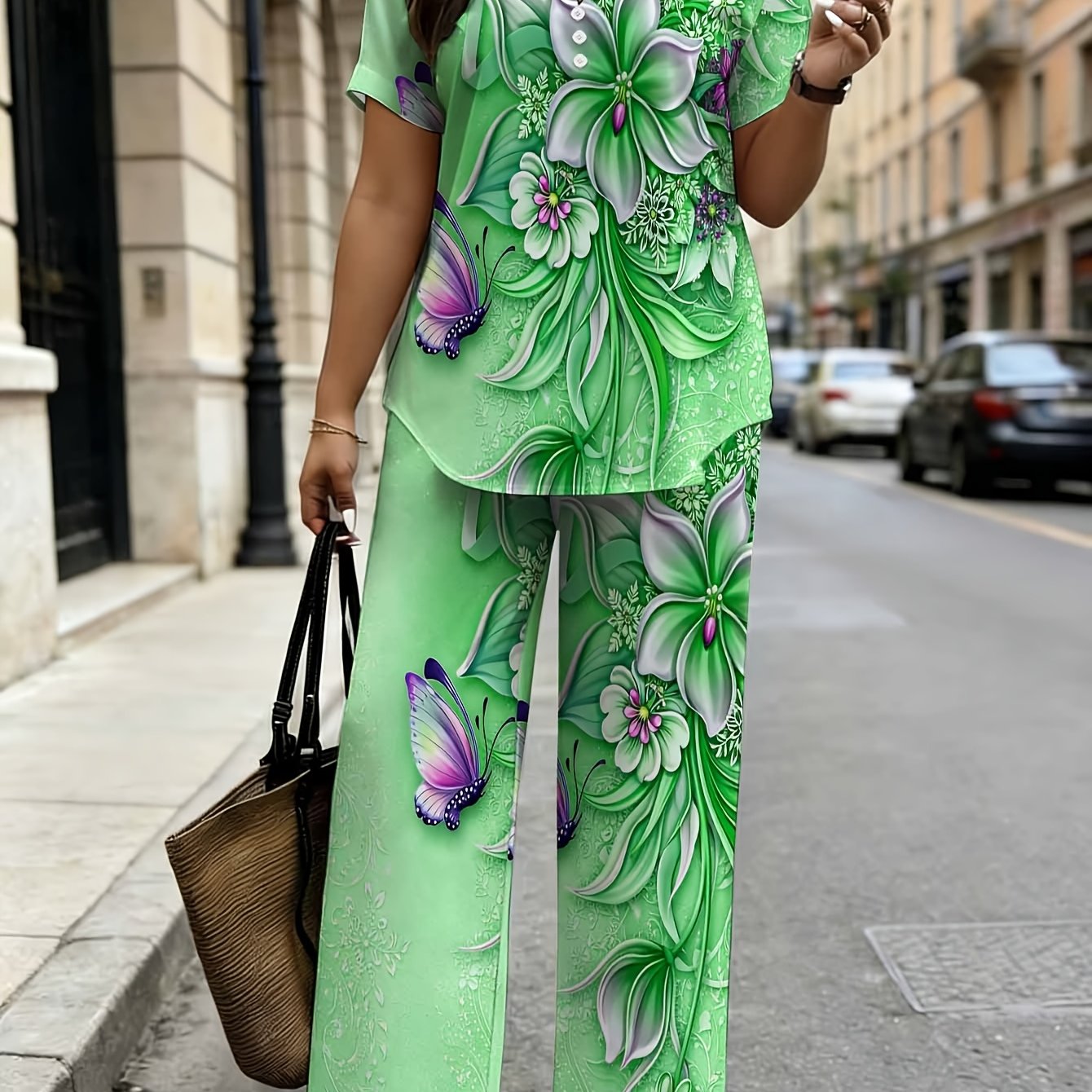 Image of Women's Fashion 2pcs Set, Lily Floral + Purple Print V-neck + Fake Button Short Sleeves With Wide-leg Pants, Suitable For Daily And Casual