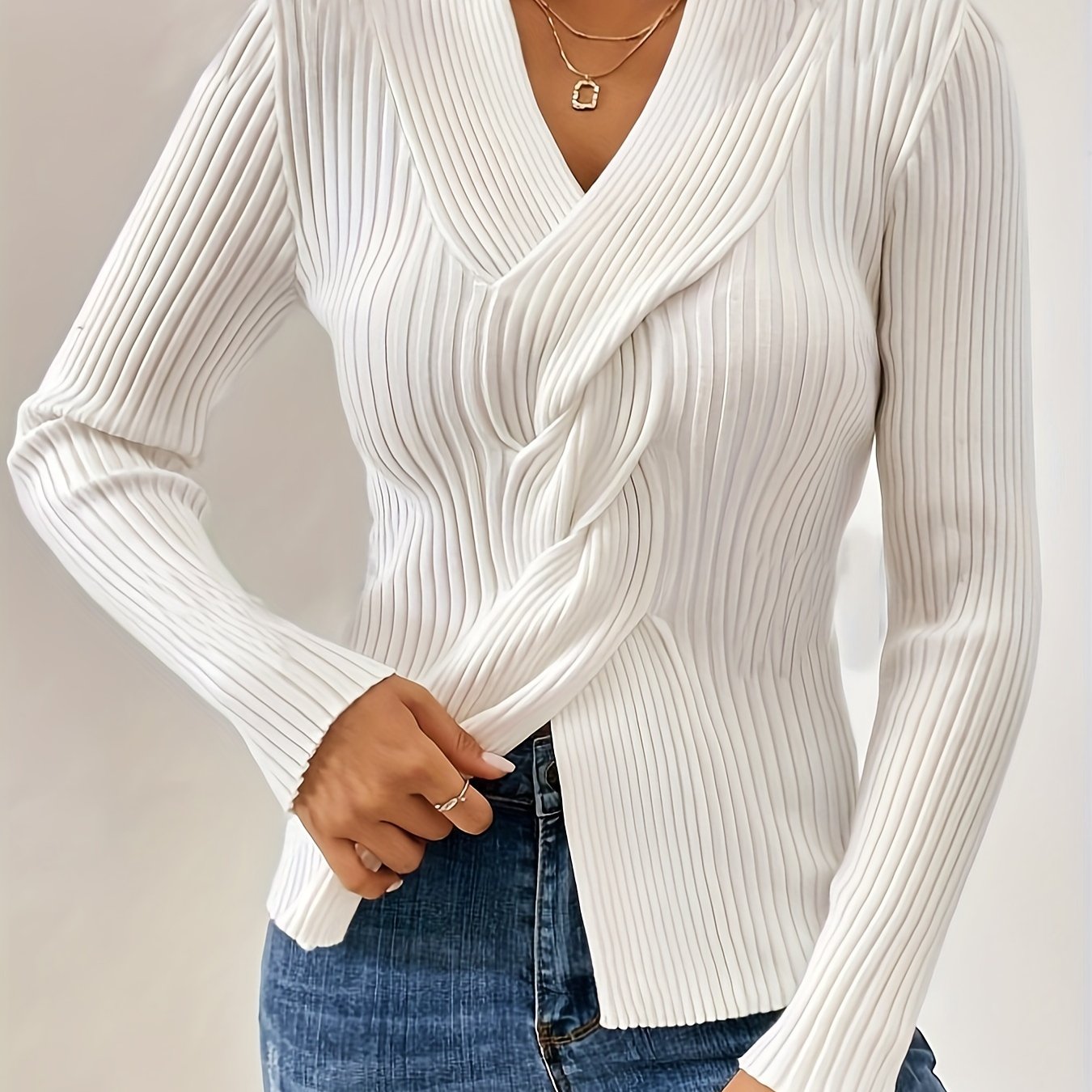 Chic And Stylish Solid Color V-neck Sweater For Women