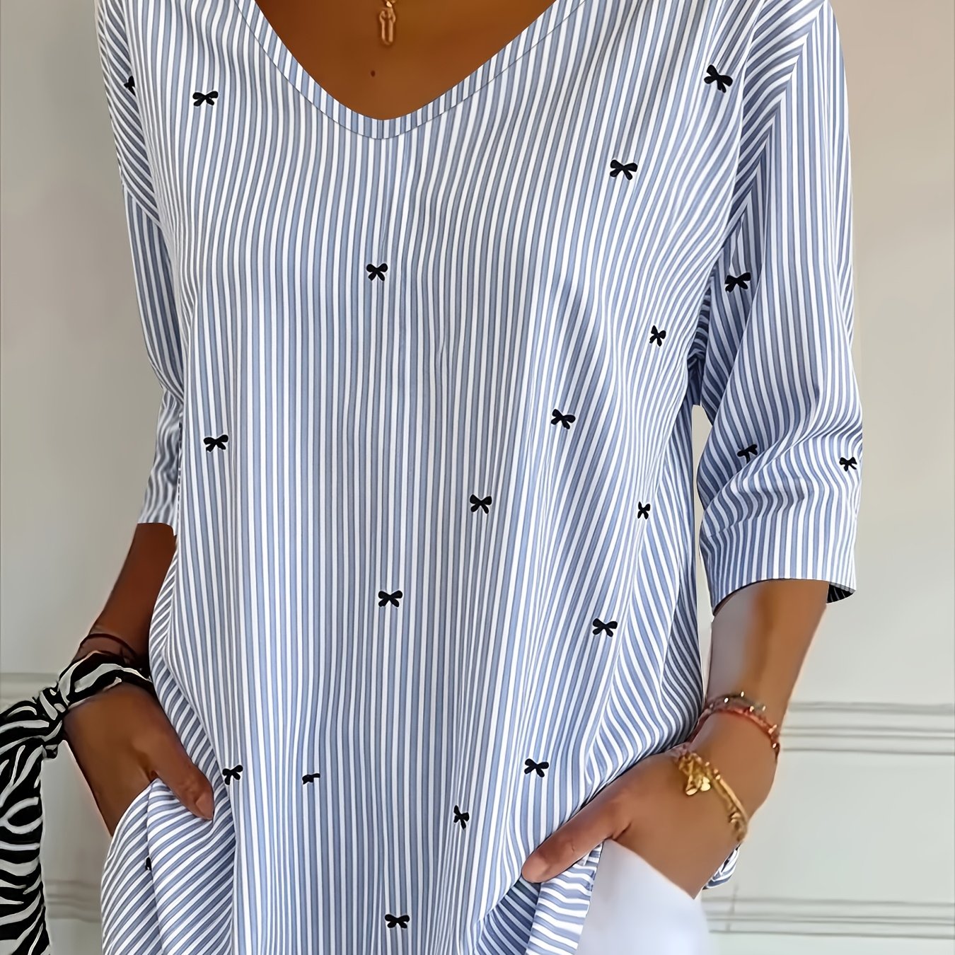 TEMU European And Fashion Holiday Women's Regular Fit Striped -quarter Sleeve V-neck T-shirt Top