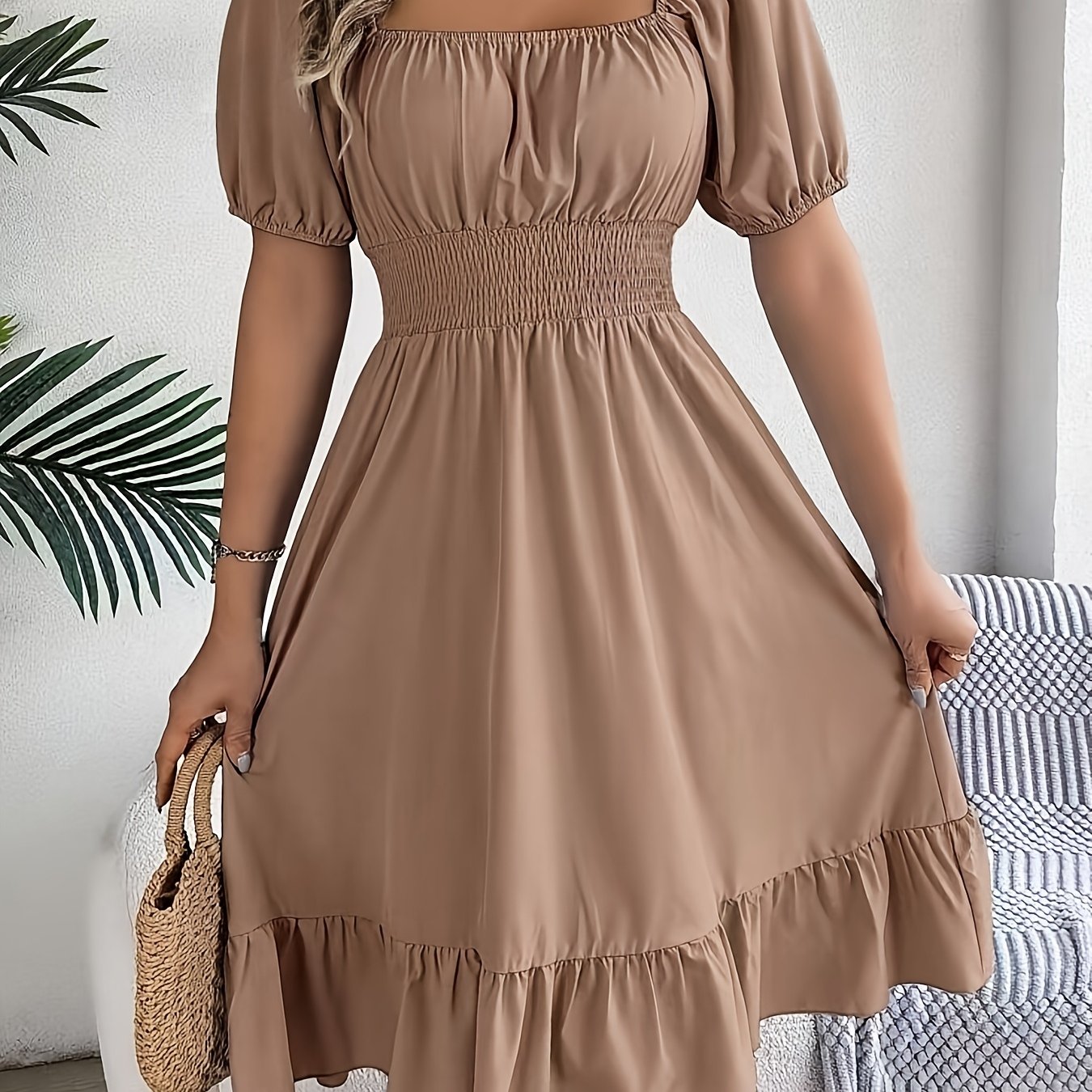 E-shop Elegantes, ärmelloses Rüschenkleid mit A-Linie - Braun, kurze Ärmel, quadratischer Ausschnitt, Taille, lässiges Sommerkleid für Damen, lässige