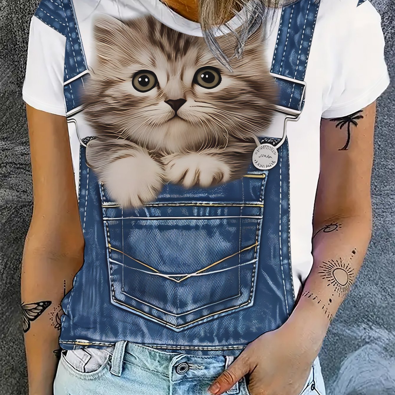 TEMU Women's T-shirt With A Cute Kitten Peeking Out From A On The Back