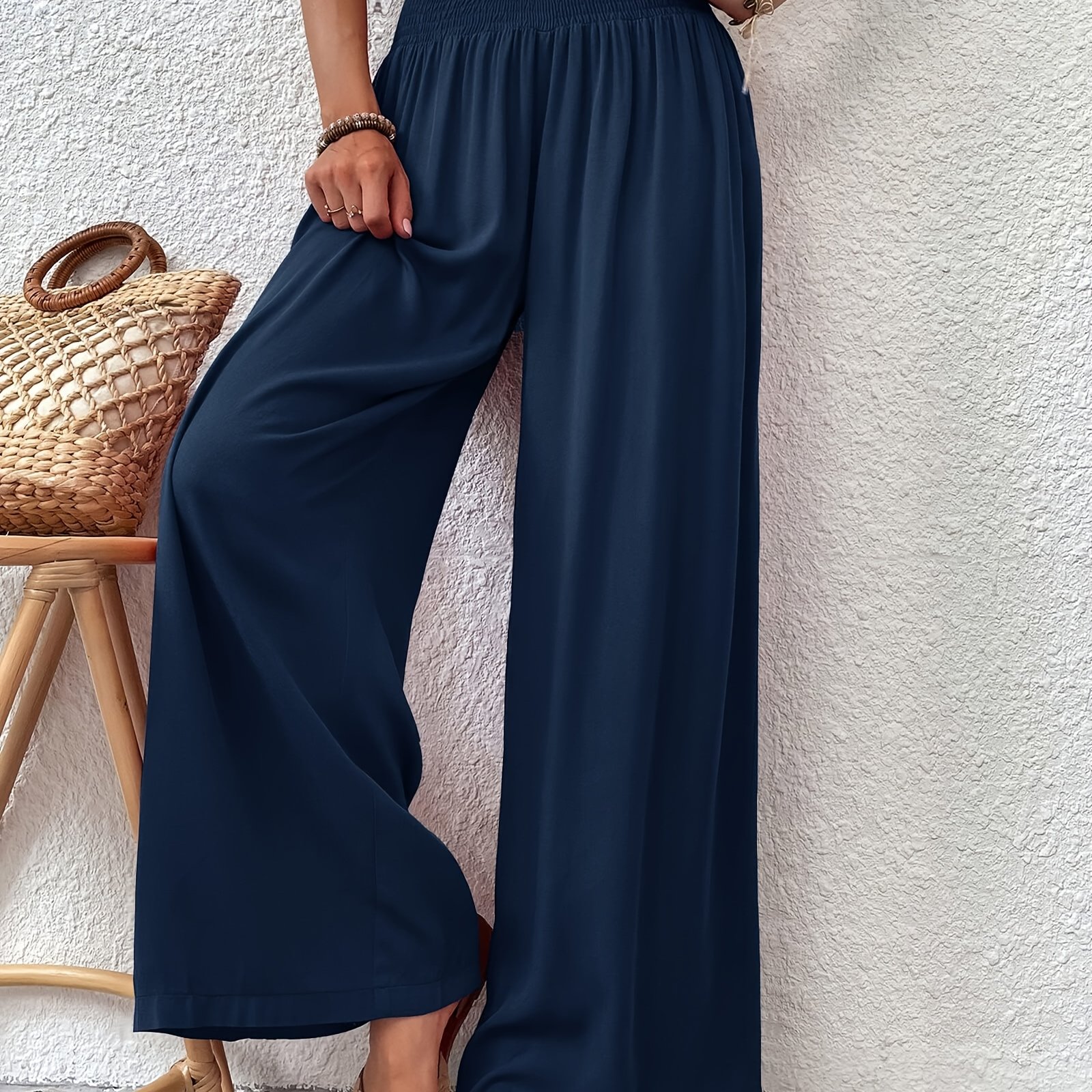 Loose-fitting Wide-leg Trousers For Women With An Elastic Waistband And Pockets