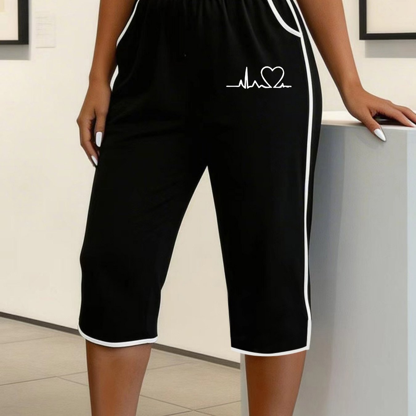TEMU Plus Size, Summer Casual Plus Size Women's Capri Pants With Heart Print Pockets, Elastic Waist, Streetwear, Elegant And Comfortable