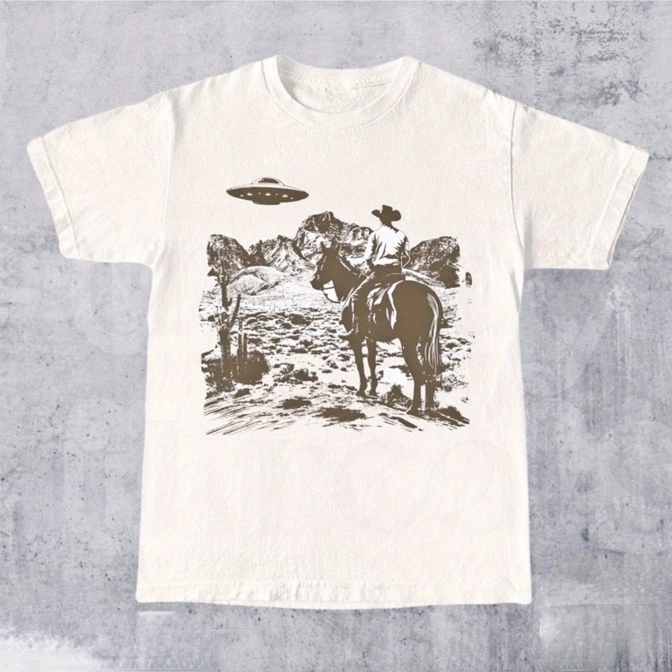 Men's Vintage Western Ufo & Cowboy Rodeo T-shirt - 100% Cotton Soft Round Neck Retro Cowboy & Ufo Print Tee, Casual Western Wear For Rodeo Events, Machine Washable Fit For - Adult Casual Wear