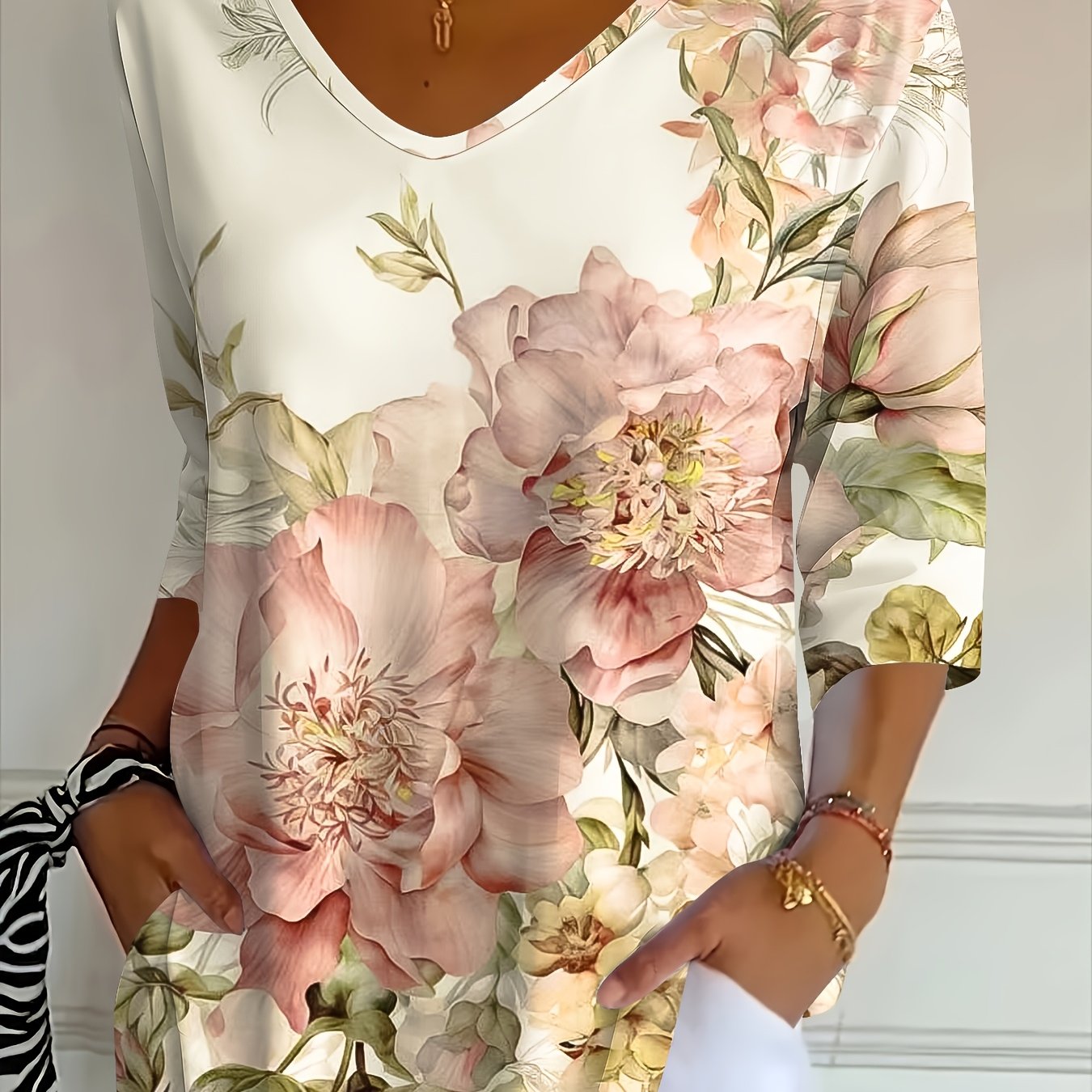 TEMU Casual Fashion Holiday Women's Regular Fit Floral Print 3/4 Sleeve V-neck T-shirt, Top