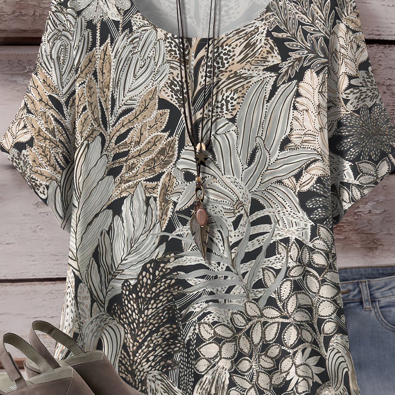 Image of Plus Size - Plus Size - Plus Size Women's Loose And Comfortable Plant Print Short Sleeve T-shirt, Additions Not Included, Suitable For Spring And Summer, Machine Washable