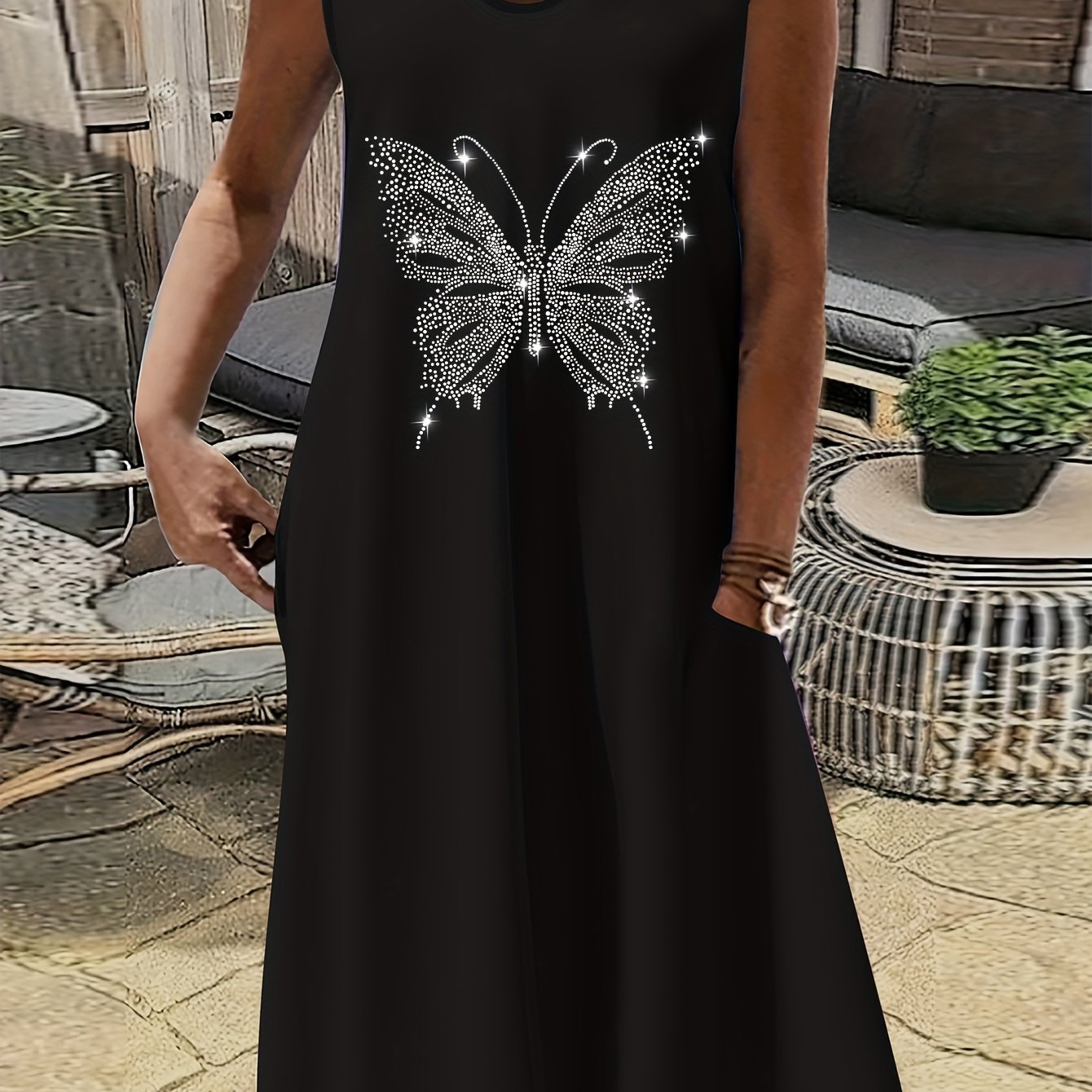 Image of Plus Size, Women's Plus Size Elegant Short Sleeve -line Dress With Rhinestone Pocket - Round Neck Summer Wedding Guest Dress, Machine Washable Midi To Full Length Short Length Depending Height -