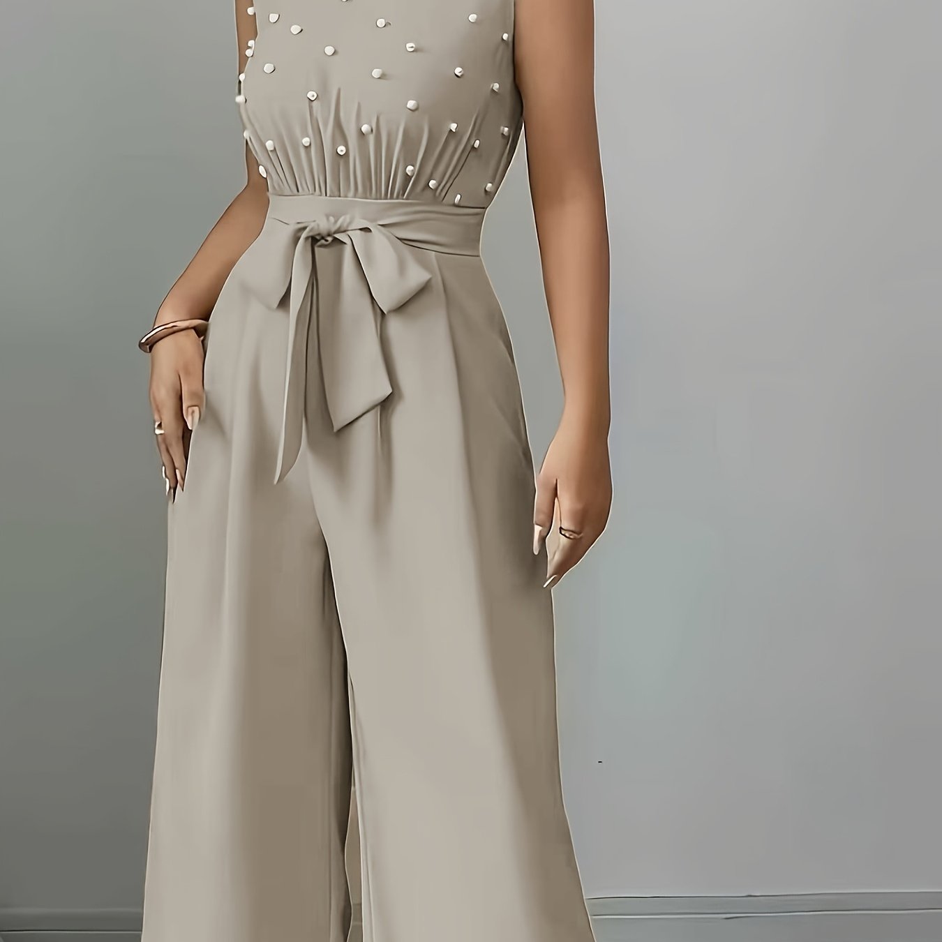 E-shop Frühlings-Sommer Damen Neuer ärmelloser Turtleneck Kleine Perlen Jumpsuit