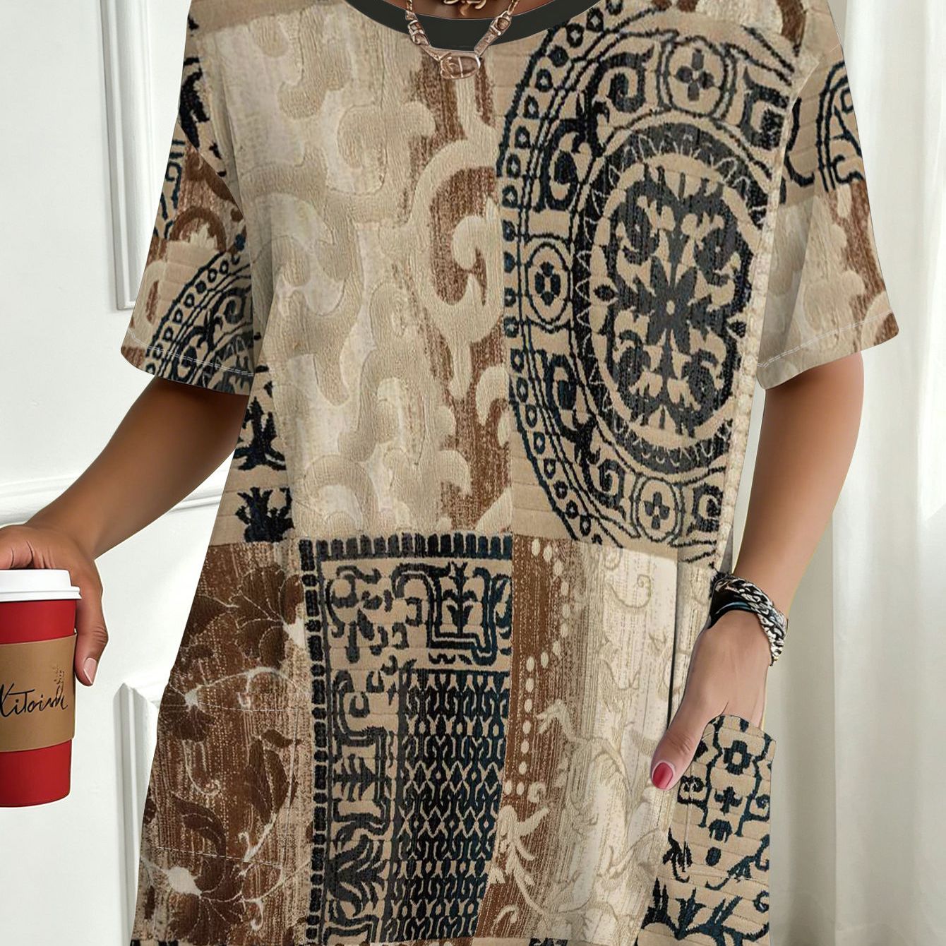 TEMU T-shirt à manches courtes avec motif patchwork vintage, poche intégrée, idéal pour les quotidiens, , les rassemblements décontractés, la détente