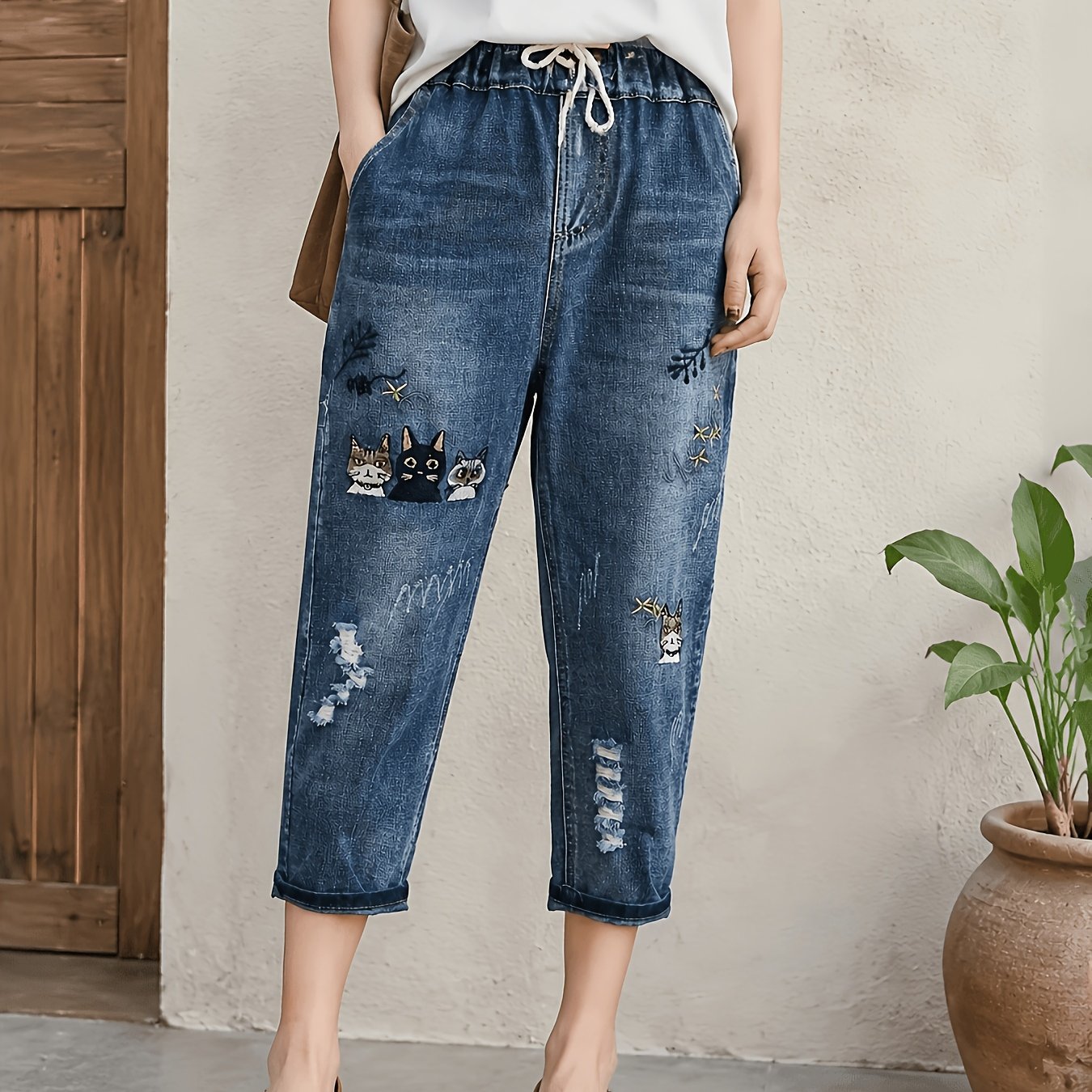 Cute Cat Embroidered Lightweight 3 Baggy Jeans For Women, Elastic Waist Jeans For Spring Summer And Autumn, Denim Capris For Everyday & Formal Out Fits