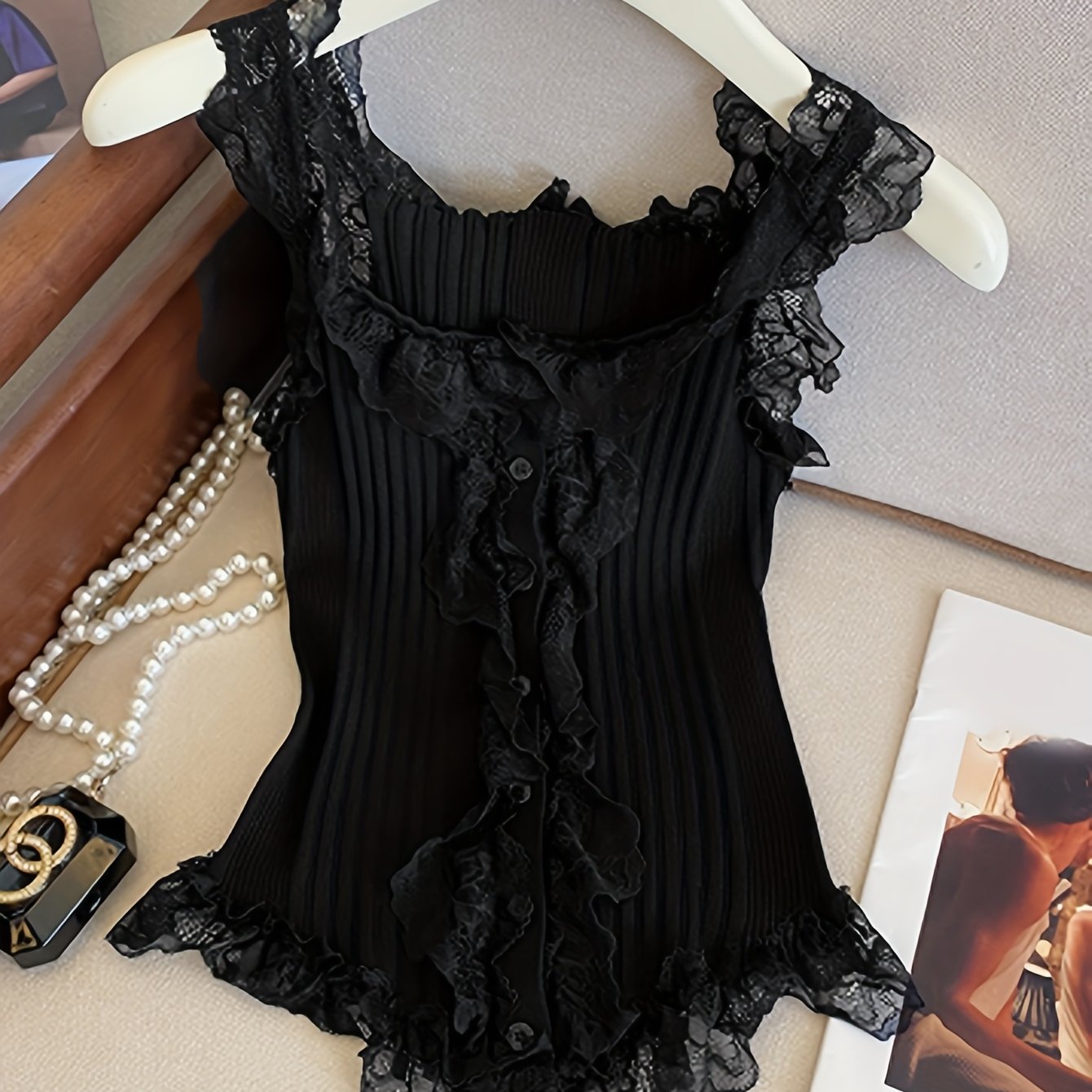 Image of Women's Vest Outerwear Lace Cami Spring Summer Breathable Design Lace Trim Sleeveless Top Korean Spicy Cami Small Vest Women's Tight Base Layer Vest