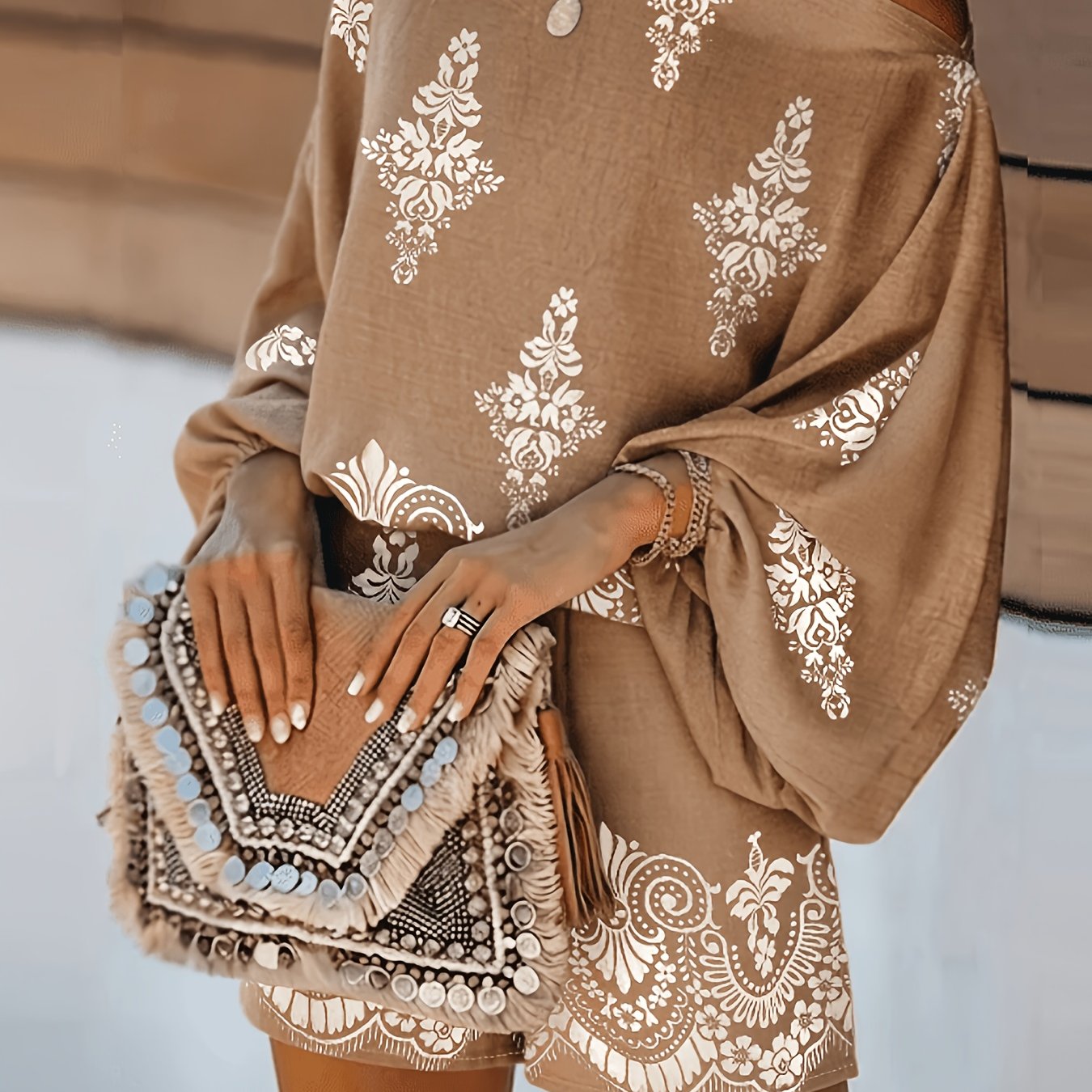 TEMU Women's Vintage Print 2pcs Set Featuring An Off-shoulder Batwing Sleeve Top With High-waisted Shorts, A Casual Vacation Ensemble