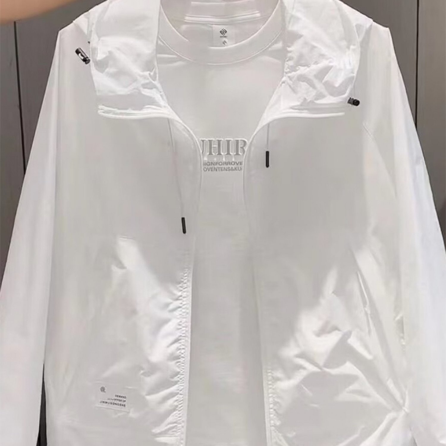 Image of Plus Size - New Solid Color Hooded Casual Jacket, Lightweight Zipper, Outdoor Breathable Top, Minimalist Outerwear, Lightweight And Portable Travel Top, Daily Commuting Casual Jacket