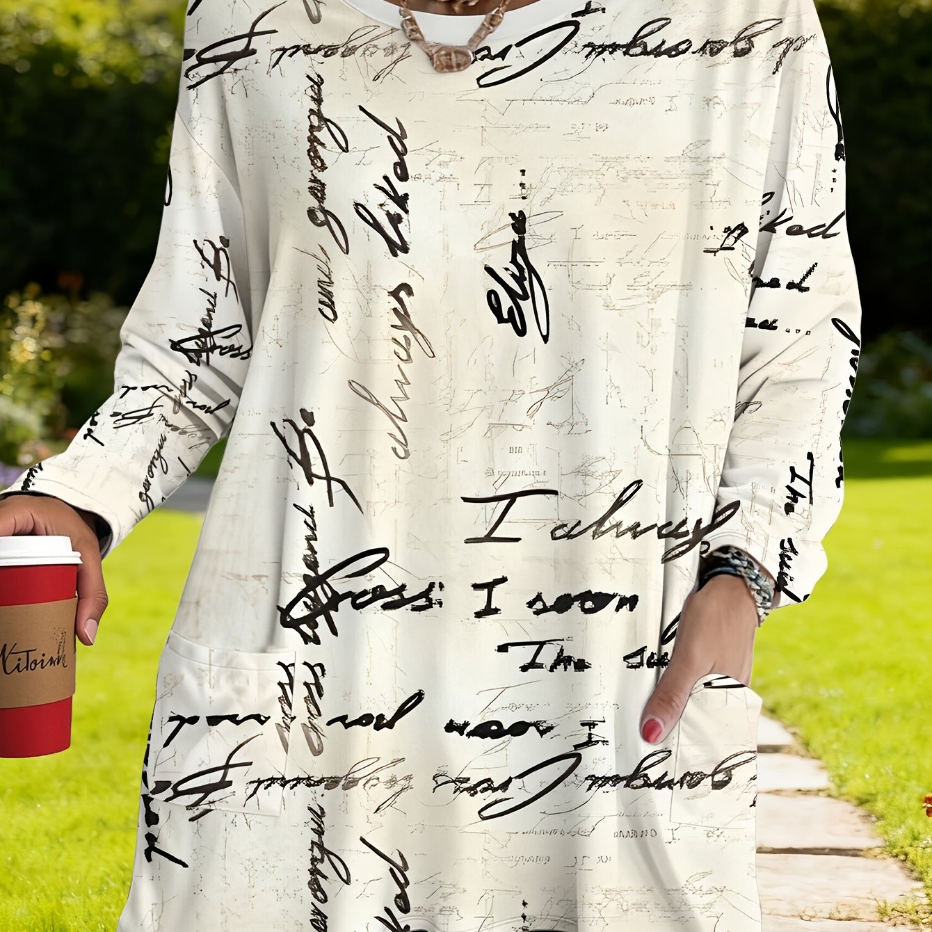E-shop Elegante Damen Oberteil in großen Größen mit Buchstabenprint und , bequemes, vielseitiges Herbst-T-Shirt mit langen Ärmeln