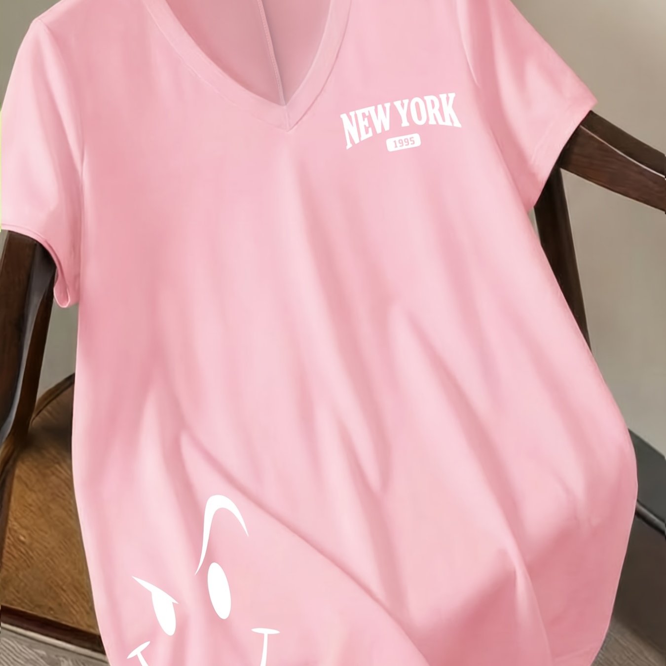 TEMU Plus Size - Plus Size - Plus Size Women's V-neck Solid Color Geometric Pattern T-shirt