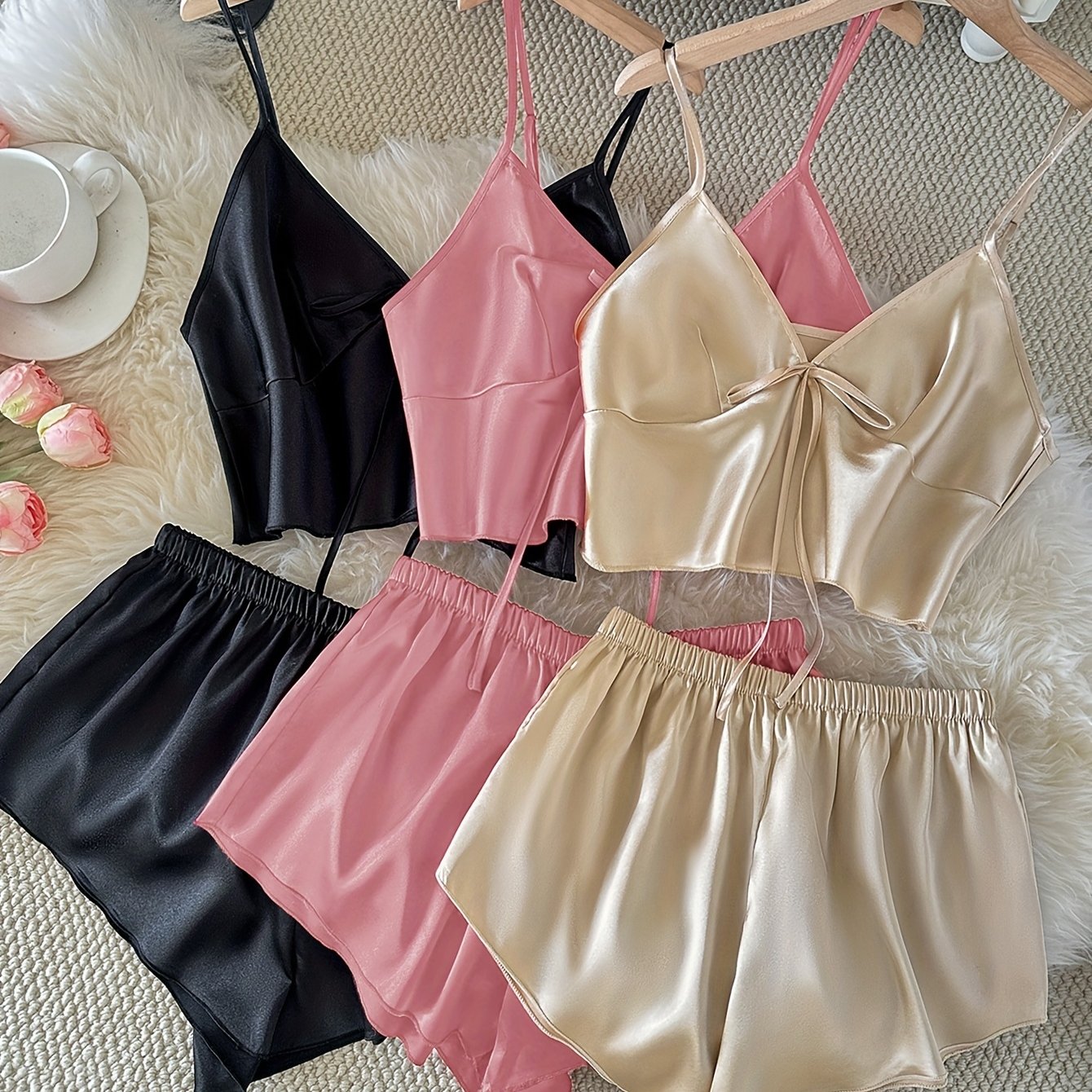 E-shop Stylisches, bequemes und sexy 6-teiliges Damen-Set mit saisonalen Camisole-Shorts-Pyjamas.